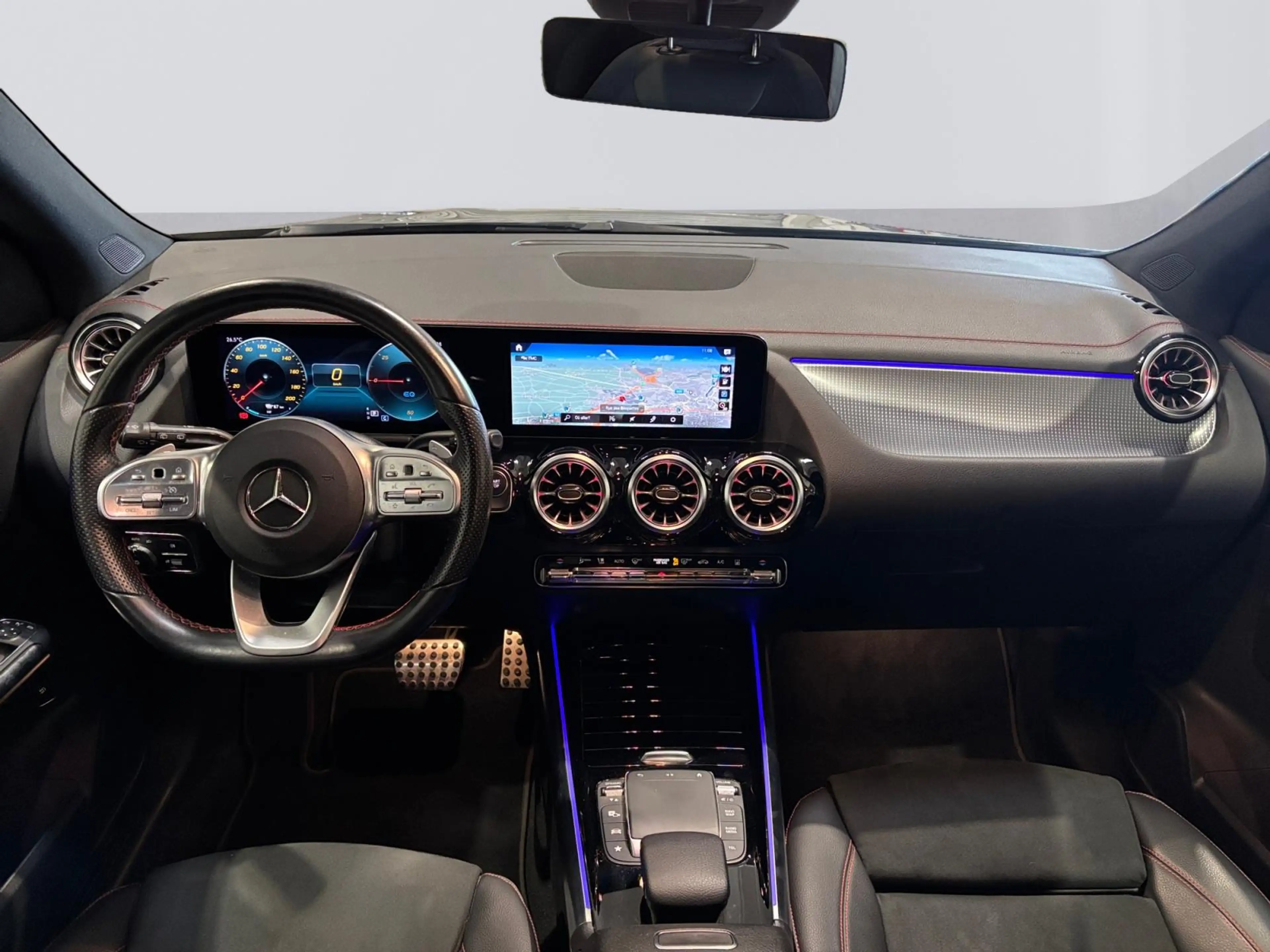 Mercedes-Benz EQA 250 AMG Line — photo 12