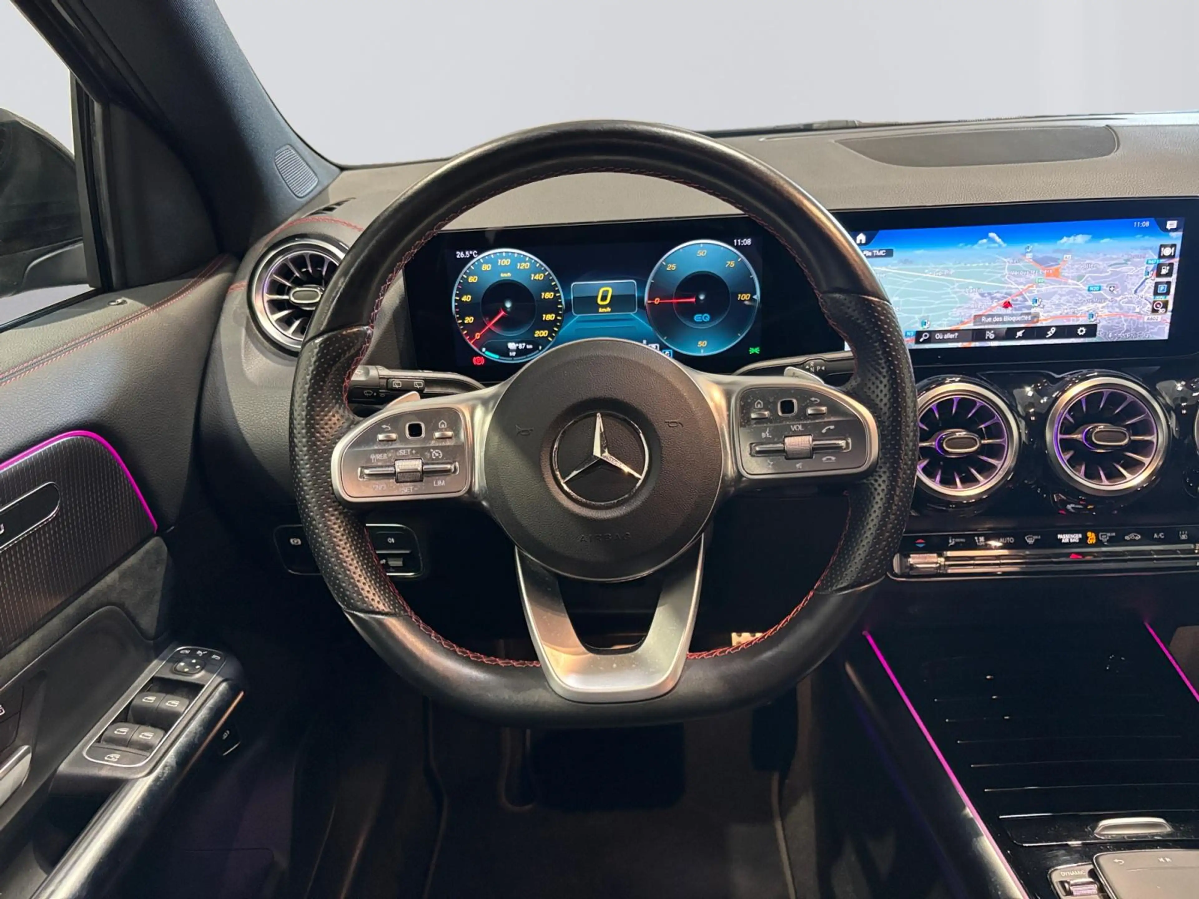 Mercedes-Benz EQA 250 AMG Line — photo 13