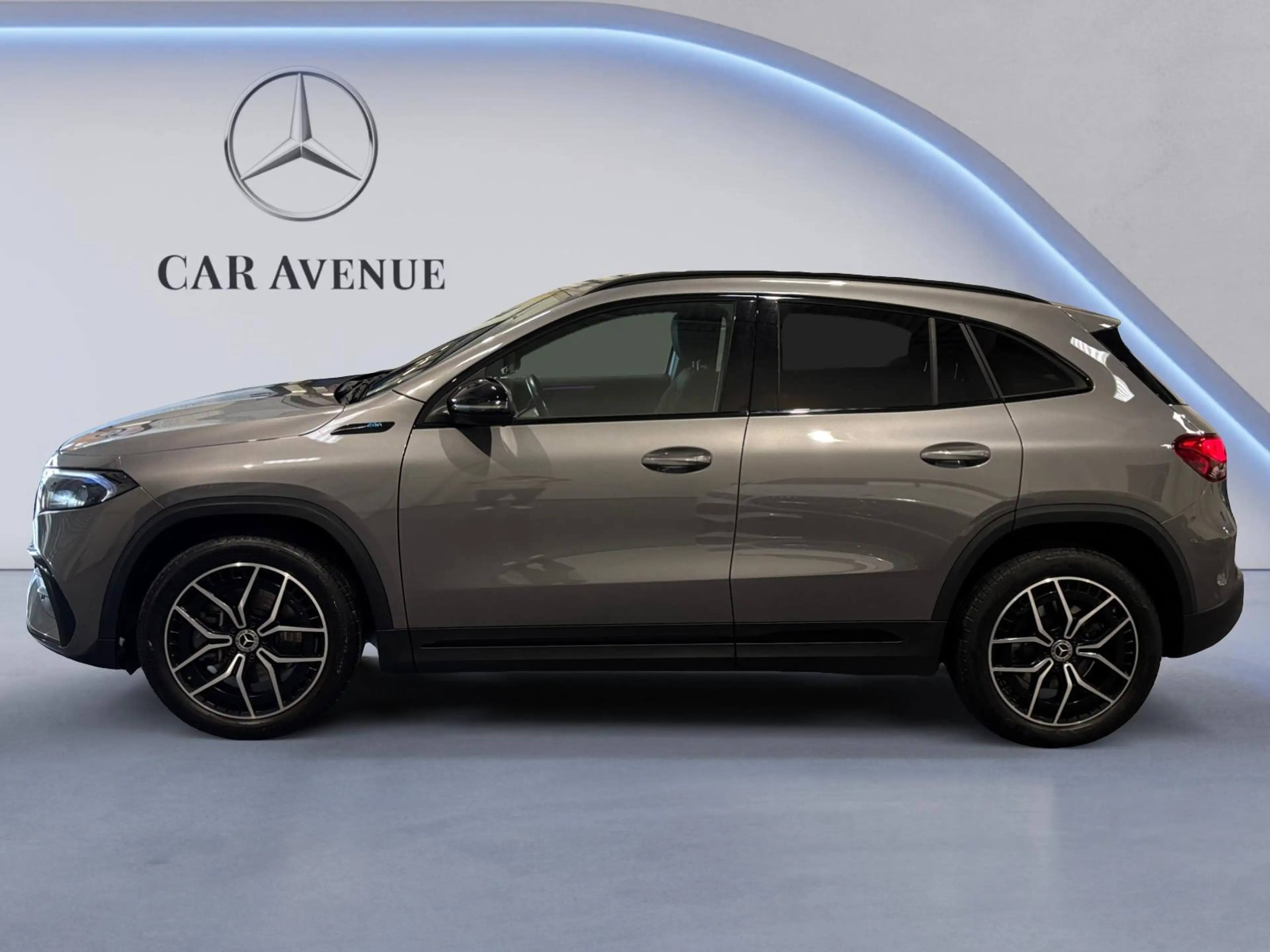 Mercedes-Benz EQA 250 AMG Line — photo 7