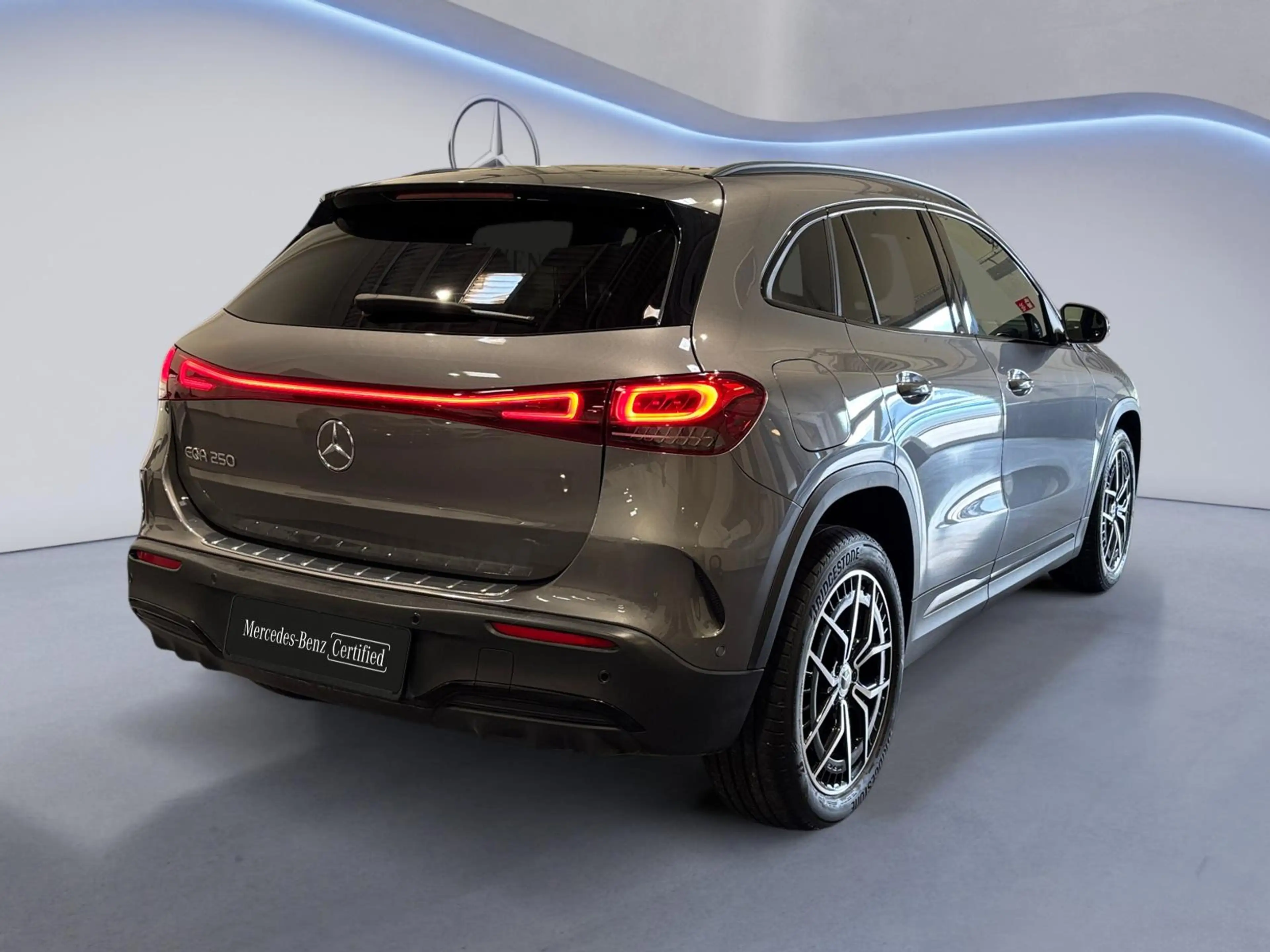 Mercedes-Benz EQA 250 AMG Line — photo 5