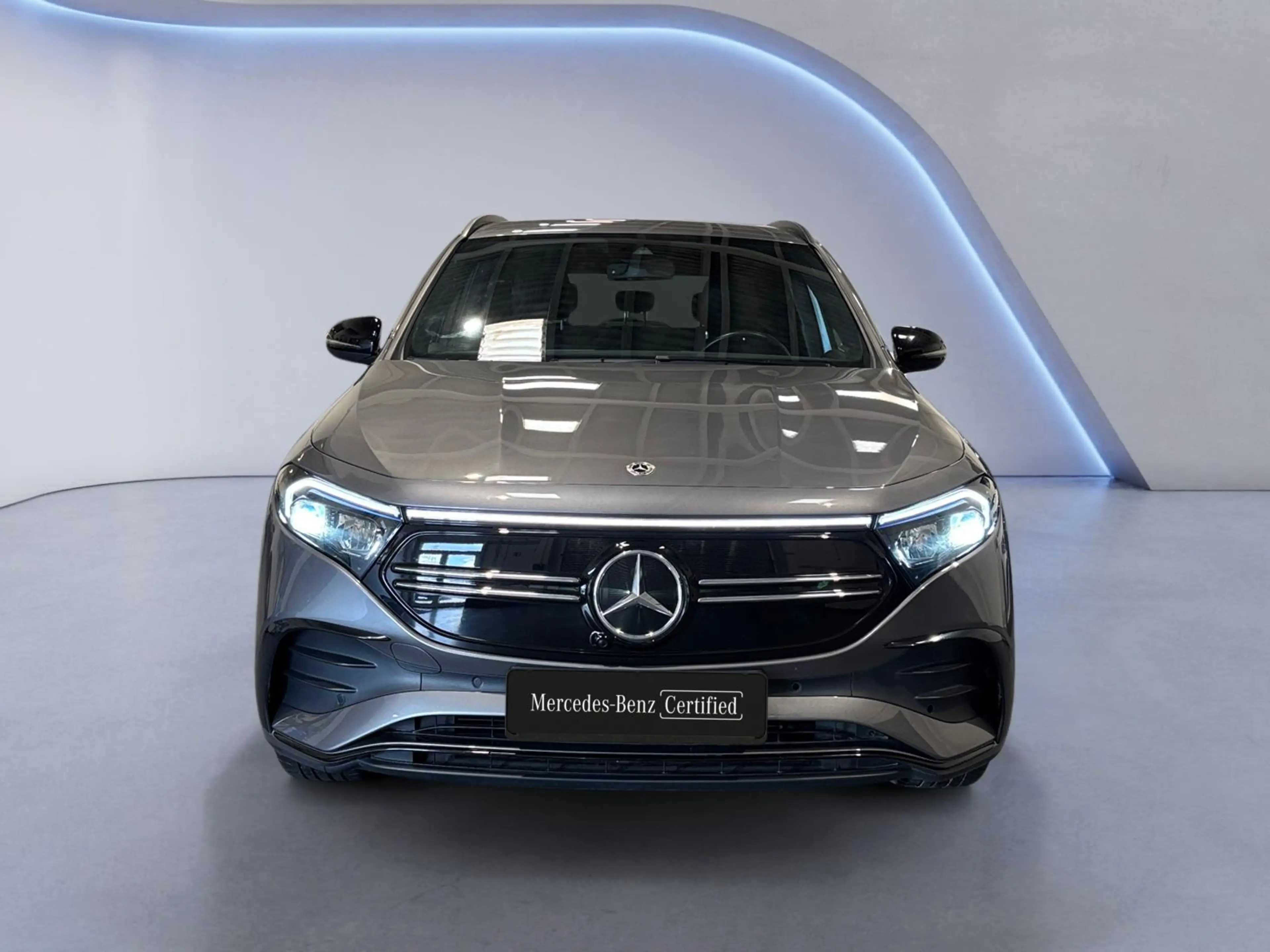 Mercedes-Benz EQA 250 AMG Line — photo 2