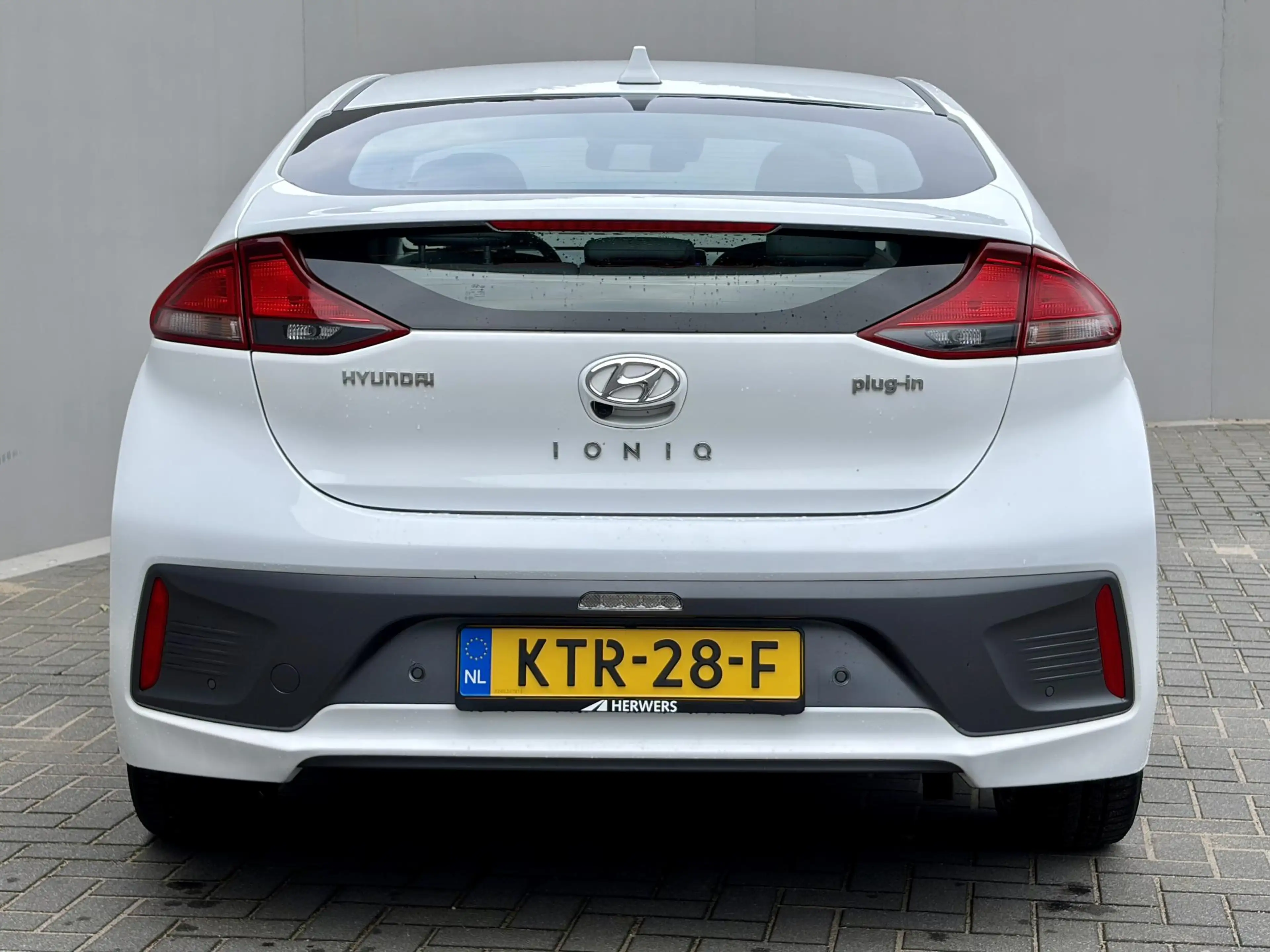Hyundai IONIQ 1.6 GDi Comfort - Plus / Dealer Onderhouden / Stuu — photo 46
