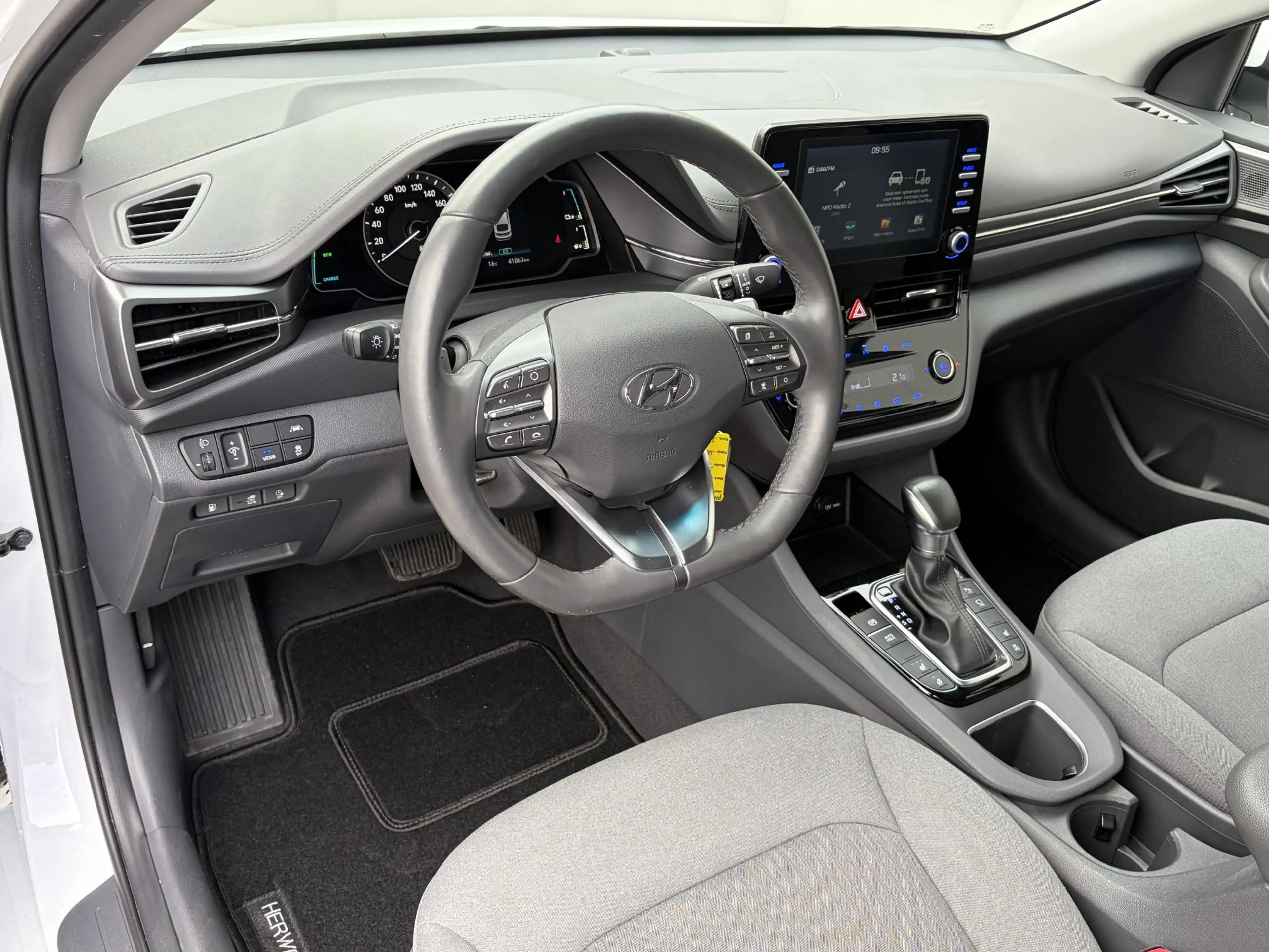 Hyundai IONIQ 1.6 GDi Comfort - Plus / Dealer Onderhouden / Stuu — photo 23