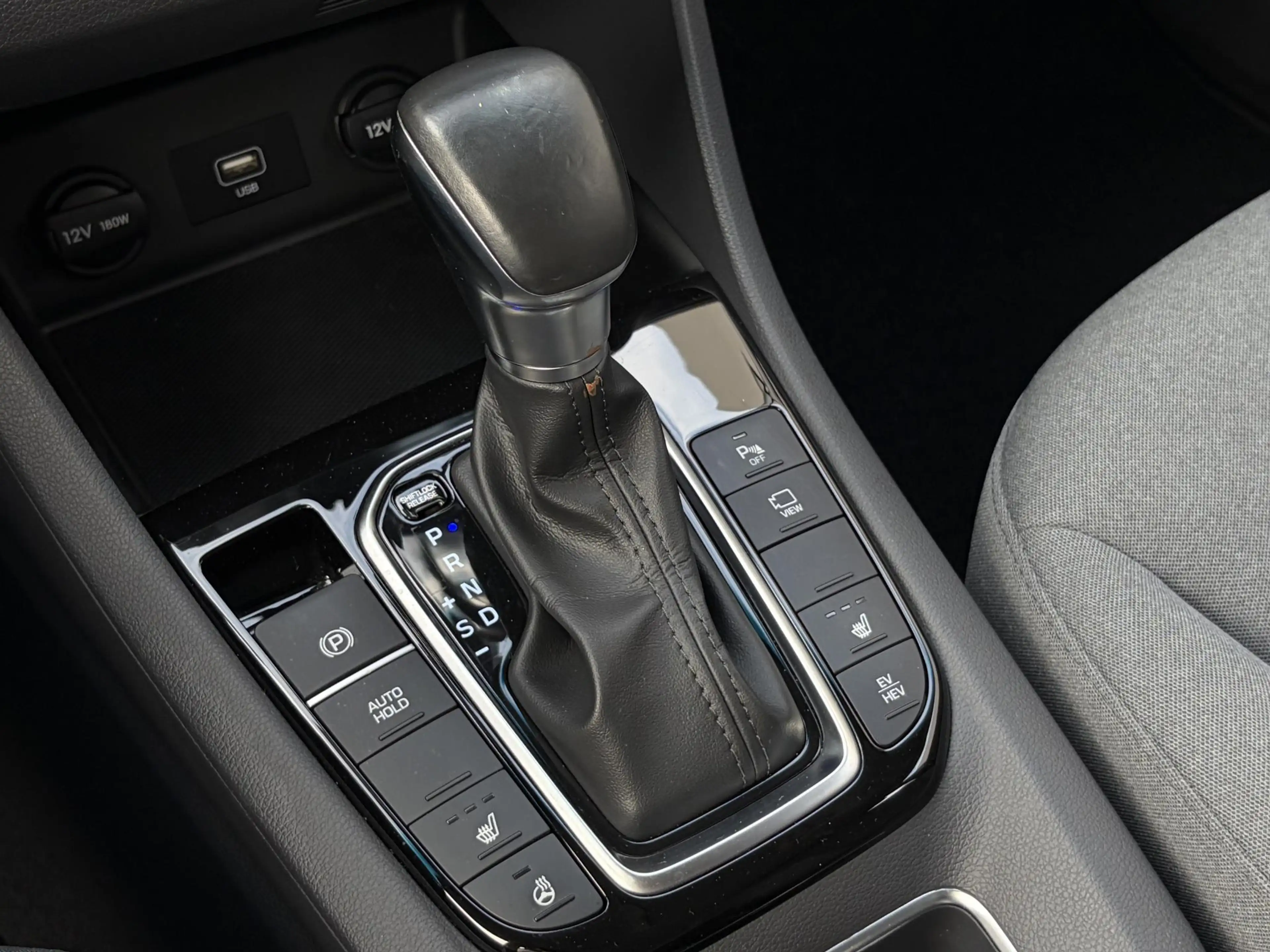 Hyundai IONIQ 1.6 GDi Comfort - Plus / Dealer Onderhouden / Stuu — photo 25
