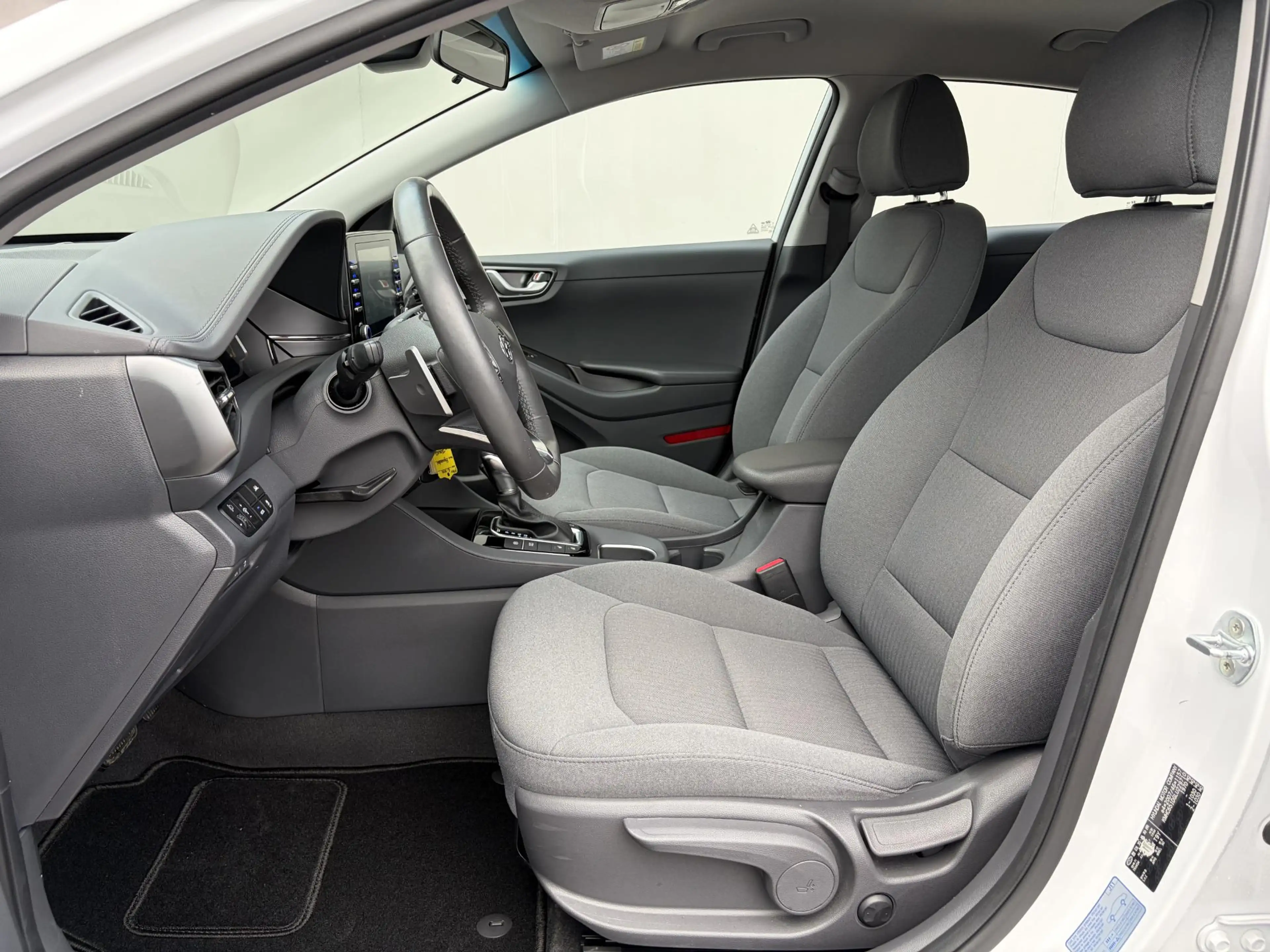 Hyundai IONIQ 1.6 GDi Comfort - Plus / Dealer Onderhouden / Stuu — photo 7