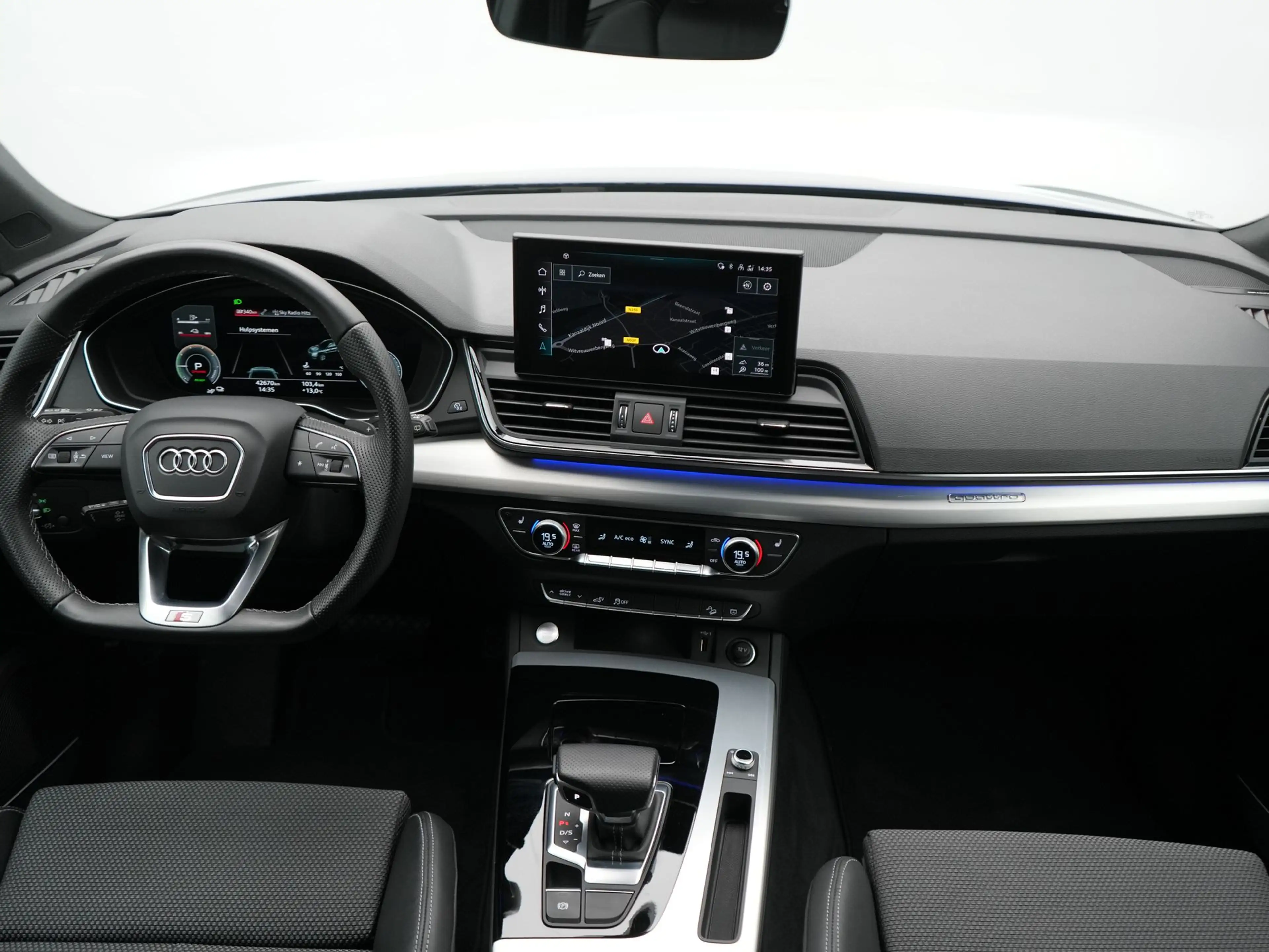 Audi Q5 50 TFSI e 2x S Line PHEV 300pk Dealer O.H | SOH 92 — photo 26