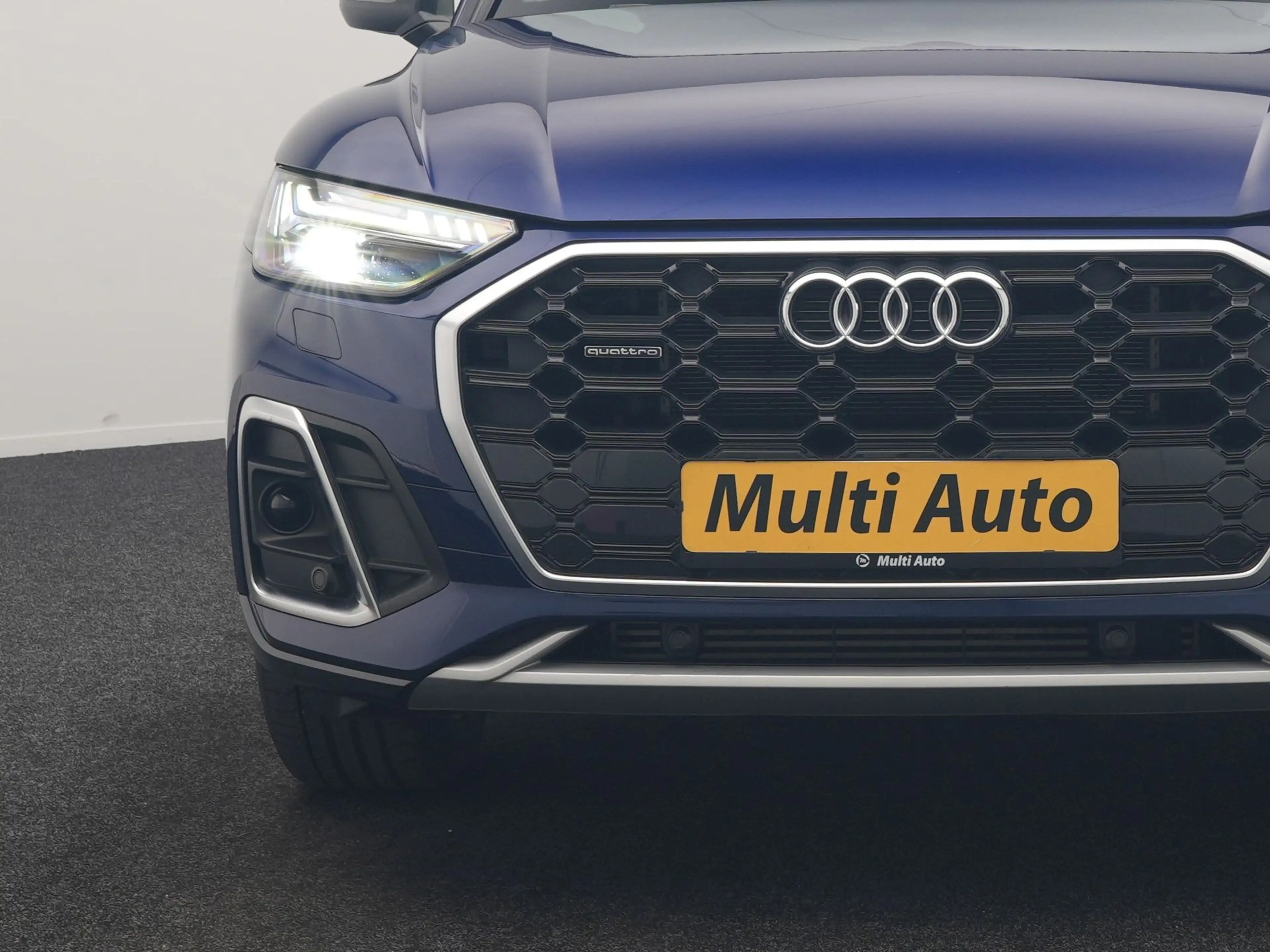 Audi Q5 50 TFSI e 2x S Line PHEV 300pk Dealer O.H | SOH 92 — photo 10