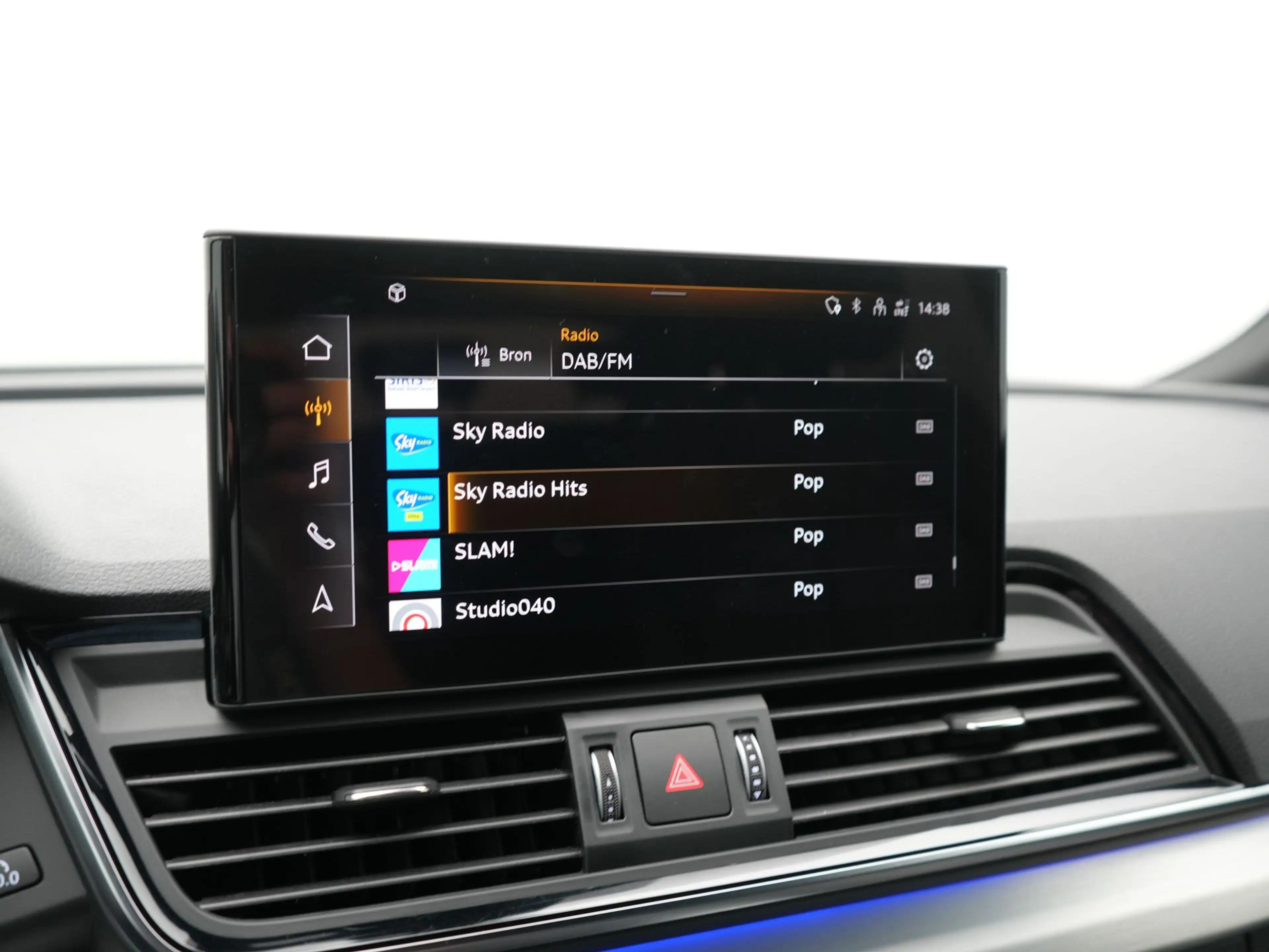 Audi Q5 50 TFSI e 2x S Line PHEV 300pk Dealer O.H | SOH 92 — photo 21