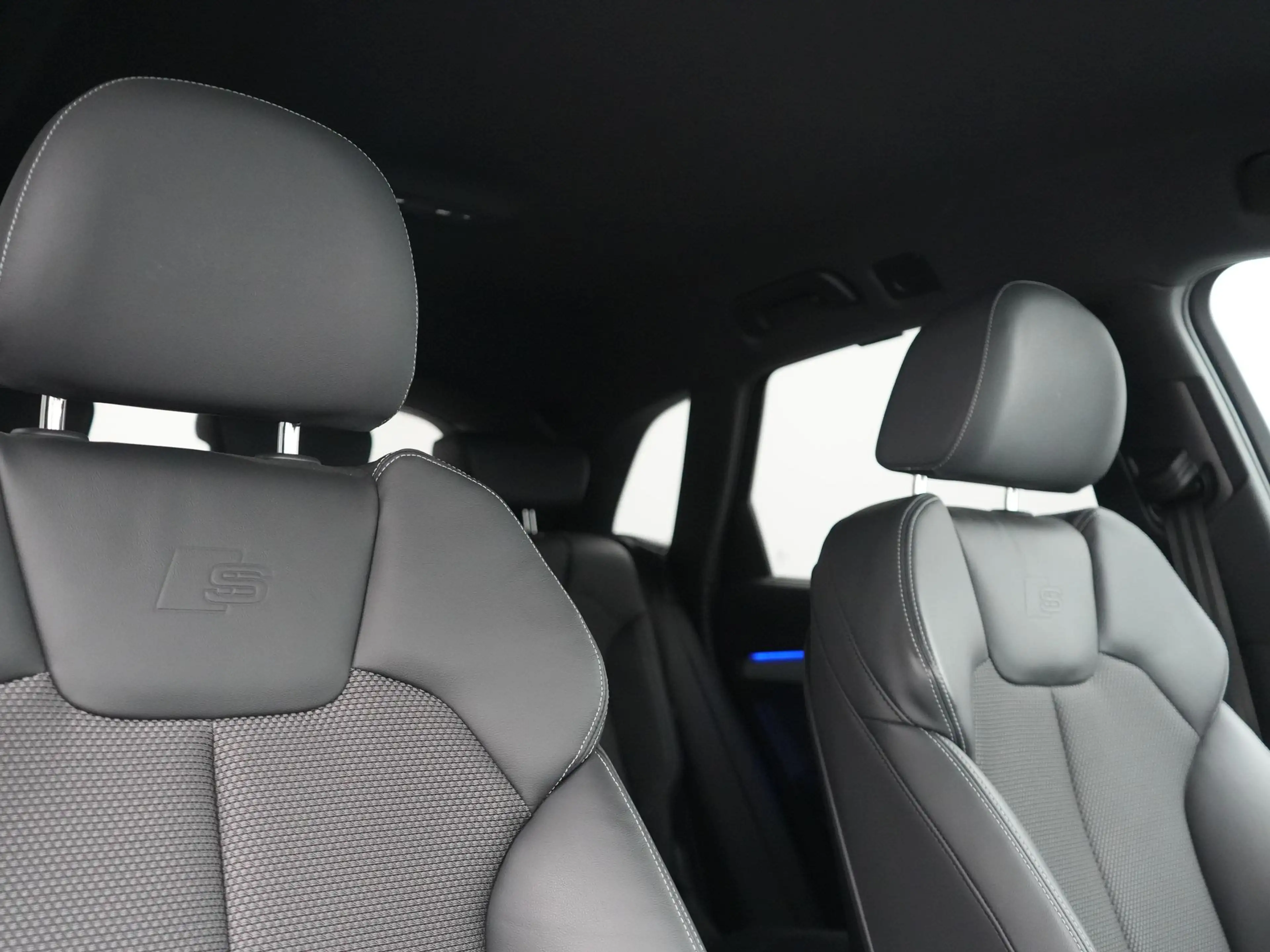 Audi Q5 50 TFSI e 2x S Line PHEV 300pk Dealer O.H | SOH 92 — photo 6