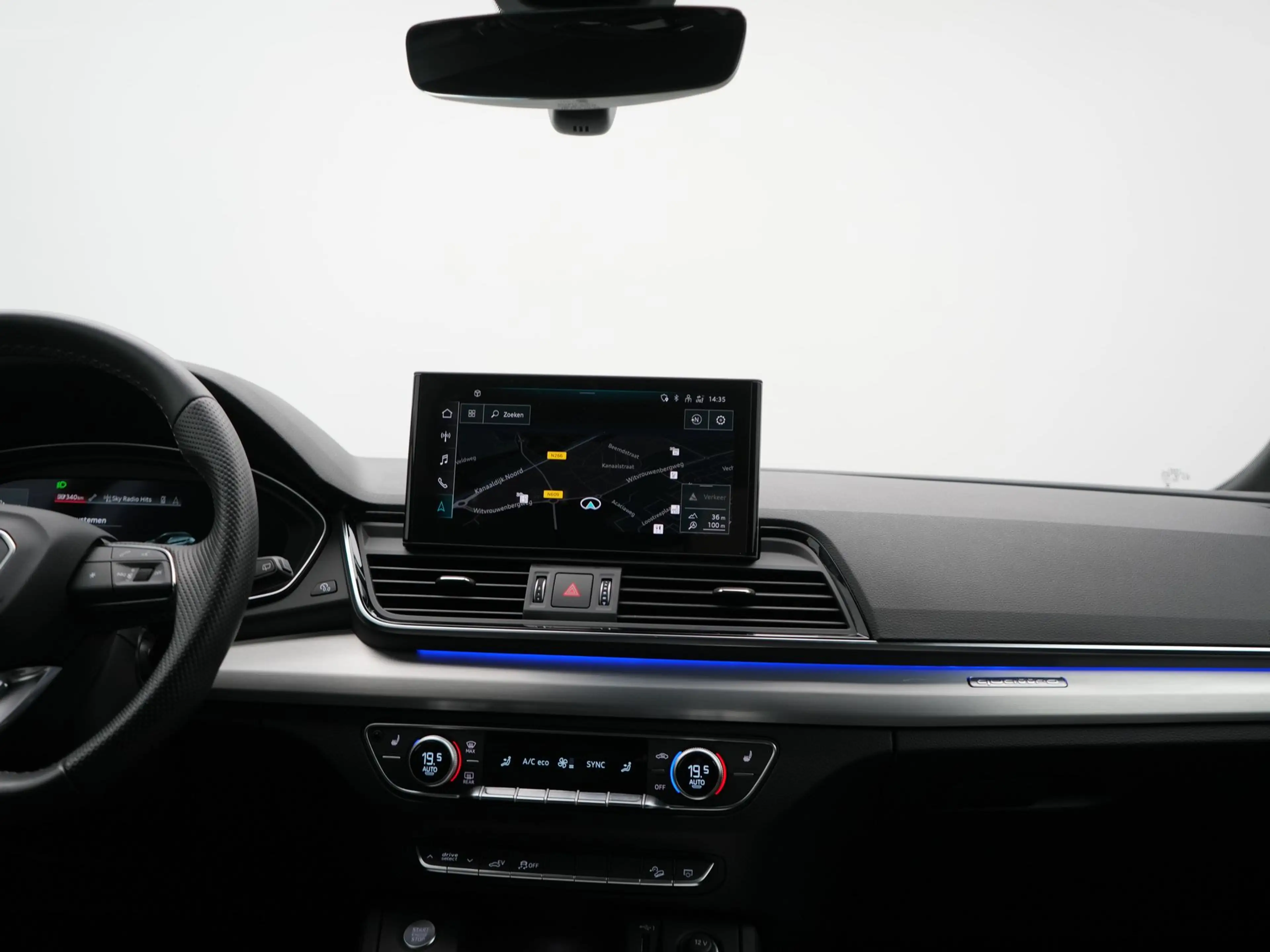 Audi Q5 50 TFSI e 2x S Line PHEV 300pk Dealer O.H | SOH 92 — photo 27