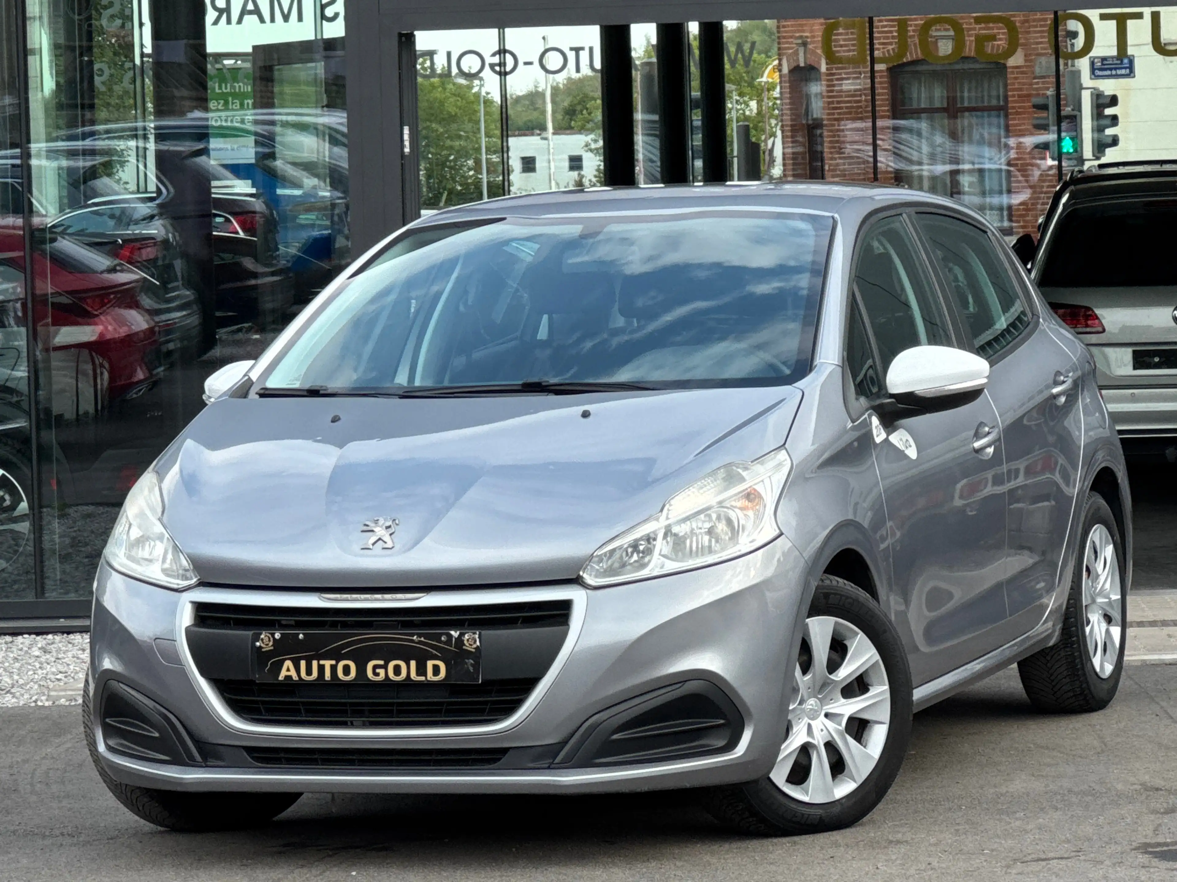 Peugeot 208 1.2i LIKE / CLIMA / ETAT NEUF / 1PROP CARNET