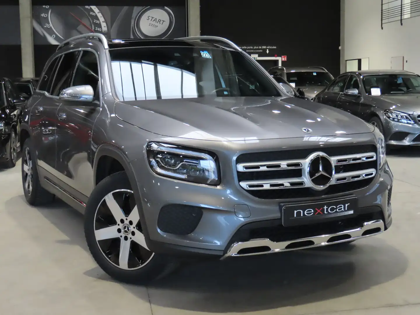 Mercedes-Benz GLB 200 d Luxury 4MATIC 8GTRONIC PANO-CUIR-LED-CAMERA-NAVI Gris - 2