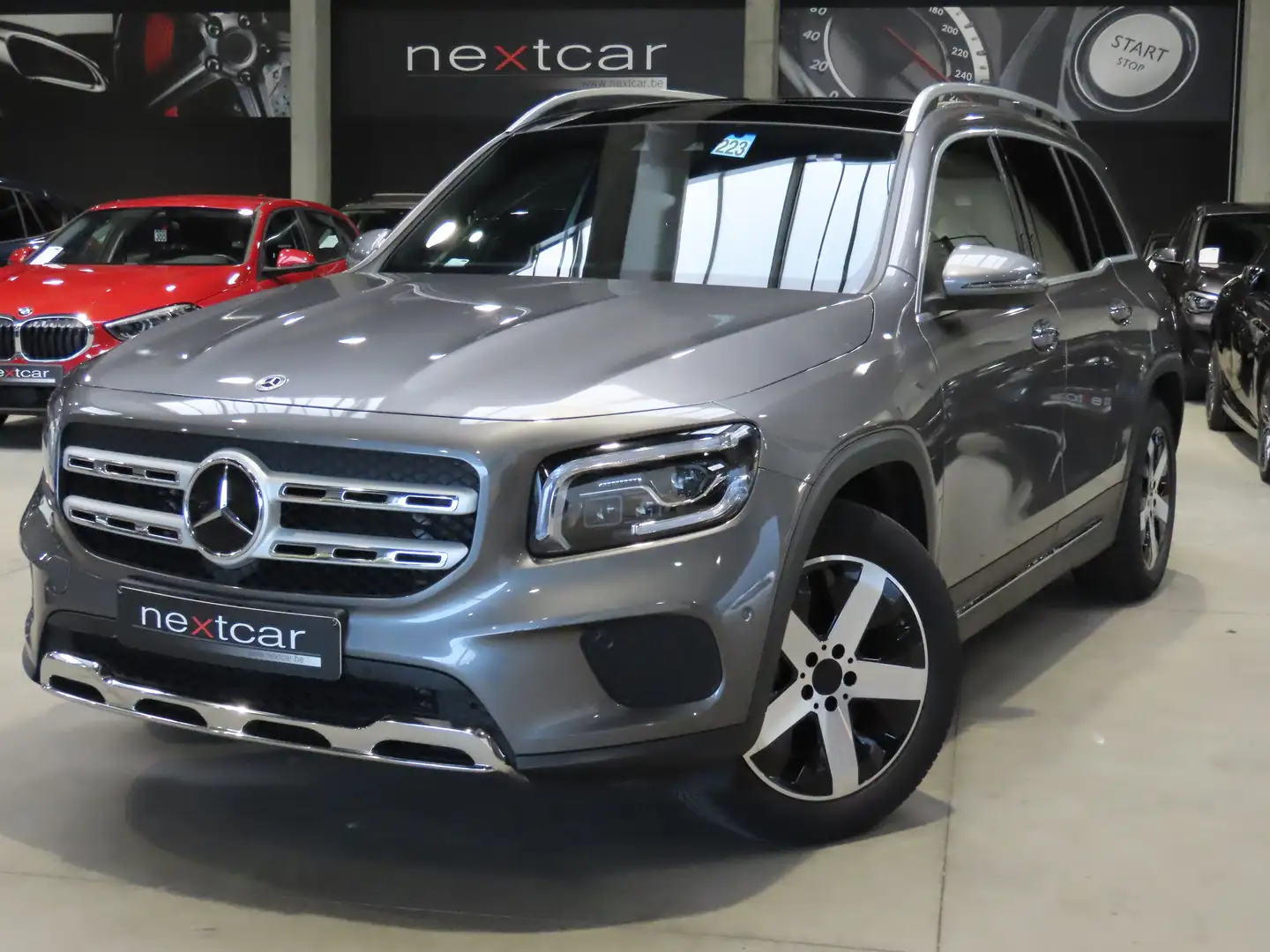 Mercedes-Benz GLB 200 d Luxury 4MATIC 8GTRONIC PANO-CUIR-LED-CAMERA-NAVI Gris - 1