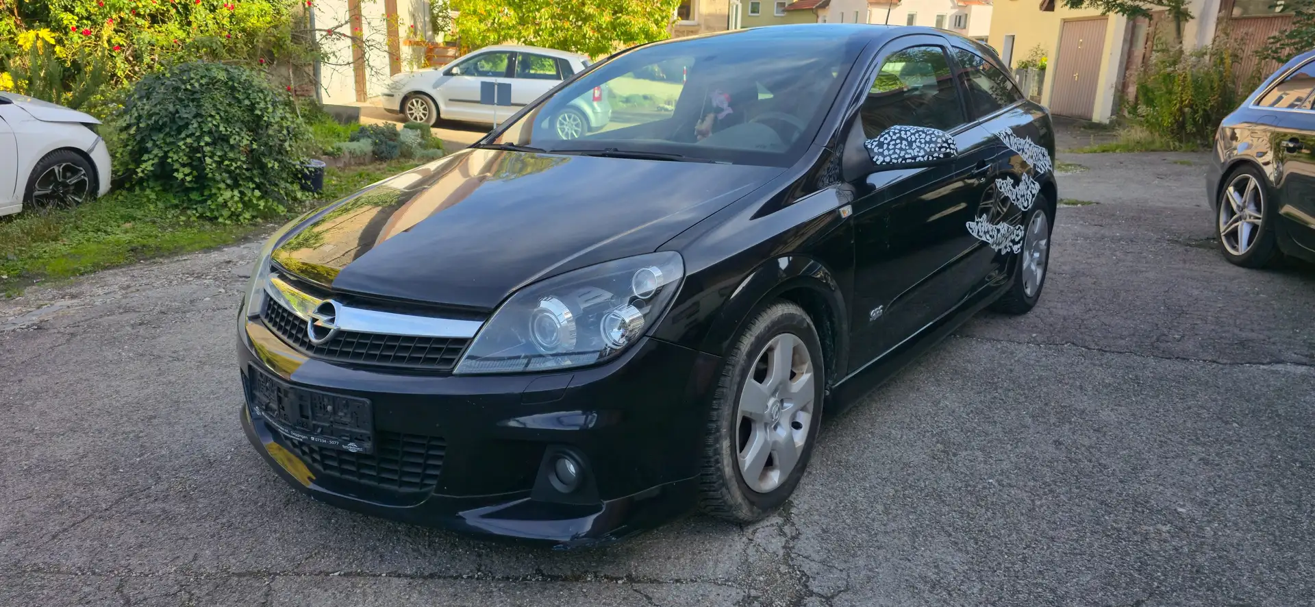 Opel Astra Cosmo GTC Schwarz - 1