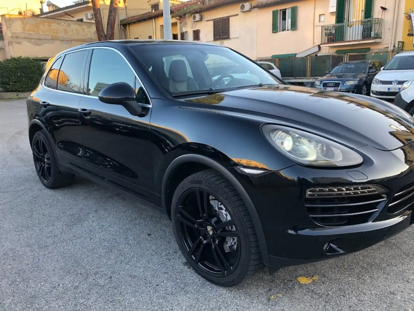 Porsche Cayenne 3.0 Diesel Schwarz - 2