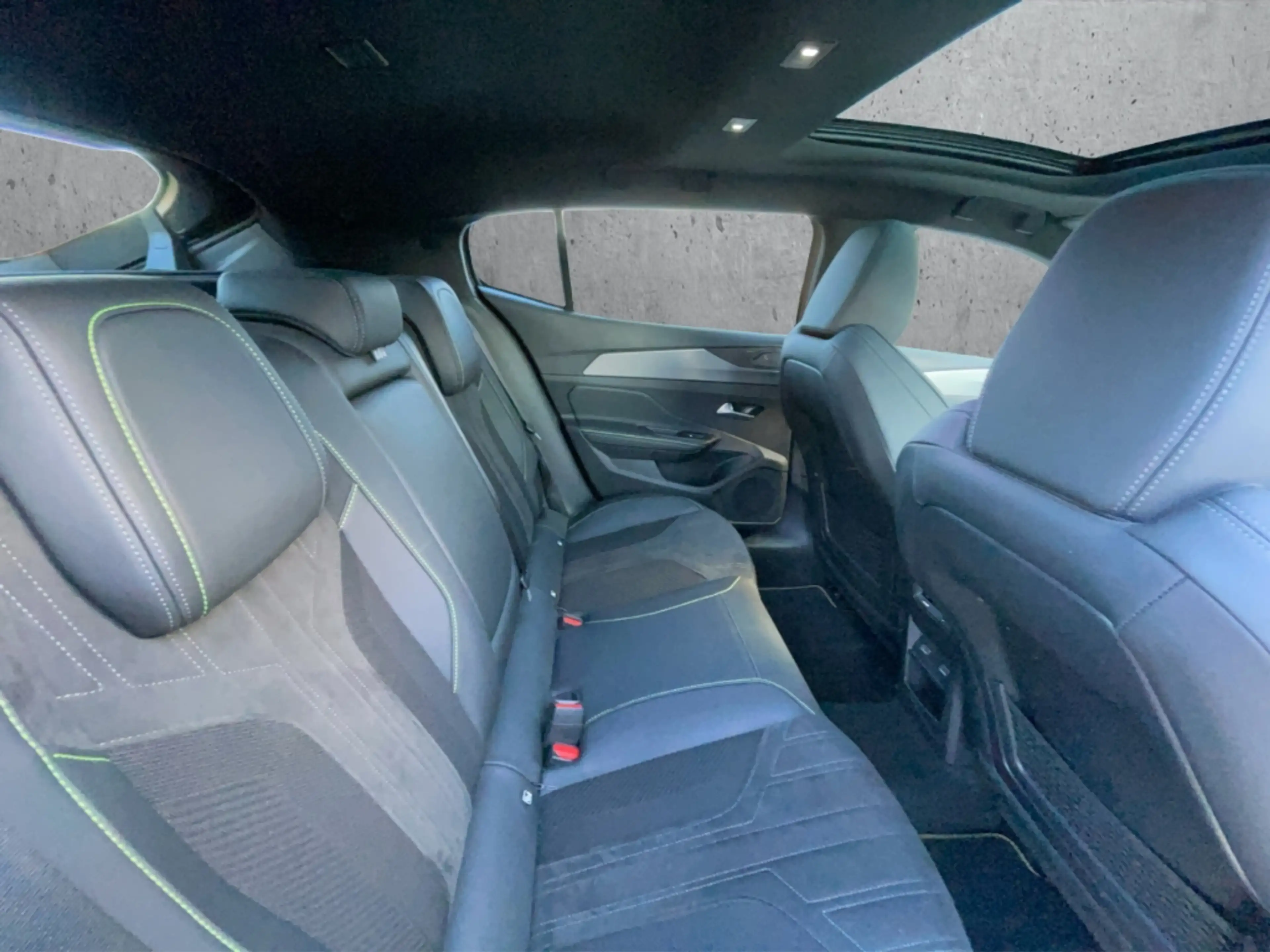 Peugeot 408 GT PT 130 EAT8 Navi Soundsystem Nachtsichtass. 360 — photo 14