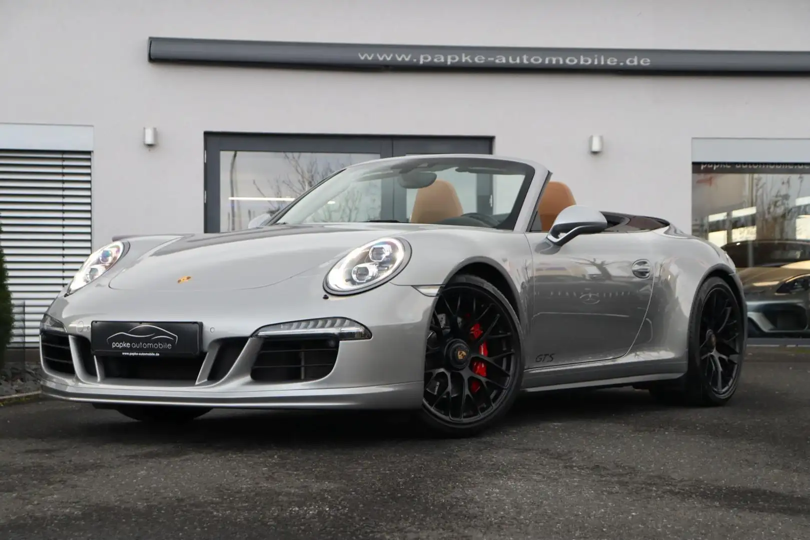 Porsche 991 GTS Cabrio +APPROVED+18-WEGE+PDLS+KAMERA+90LTR+ Argent - 2