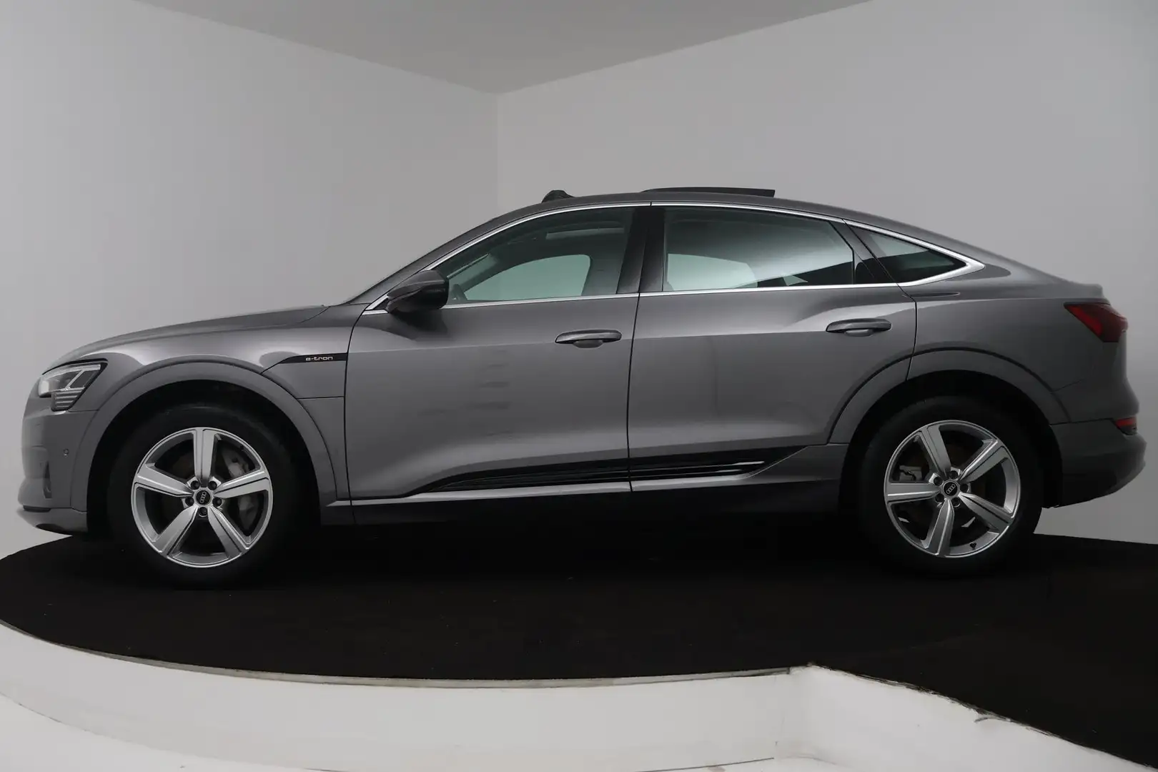 Audi e-tron Sportback 50 quattro Business edition Plus 71 kWh Gris - 2