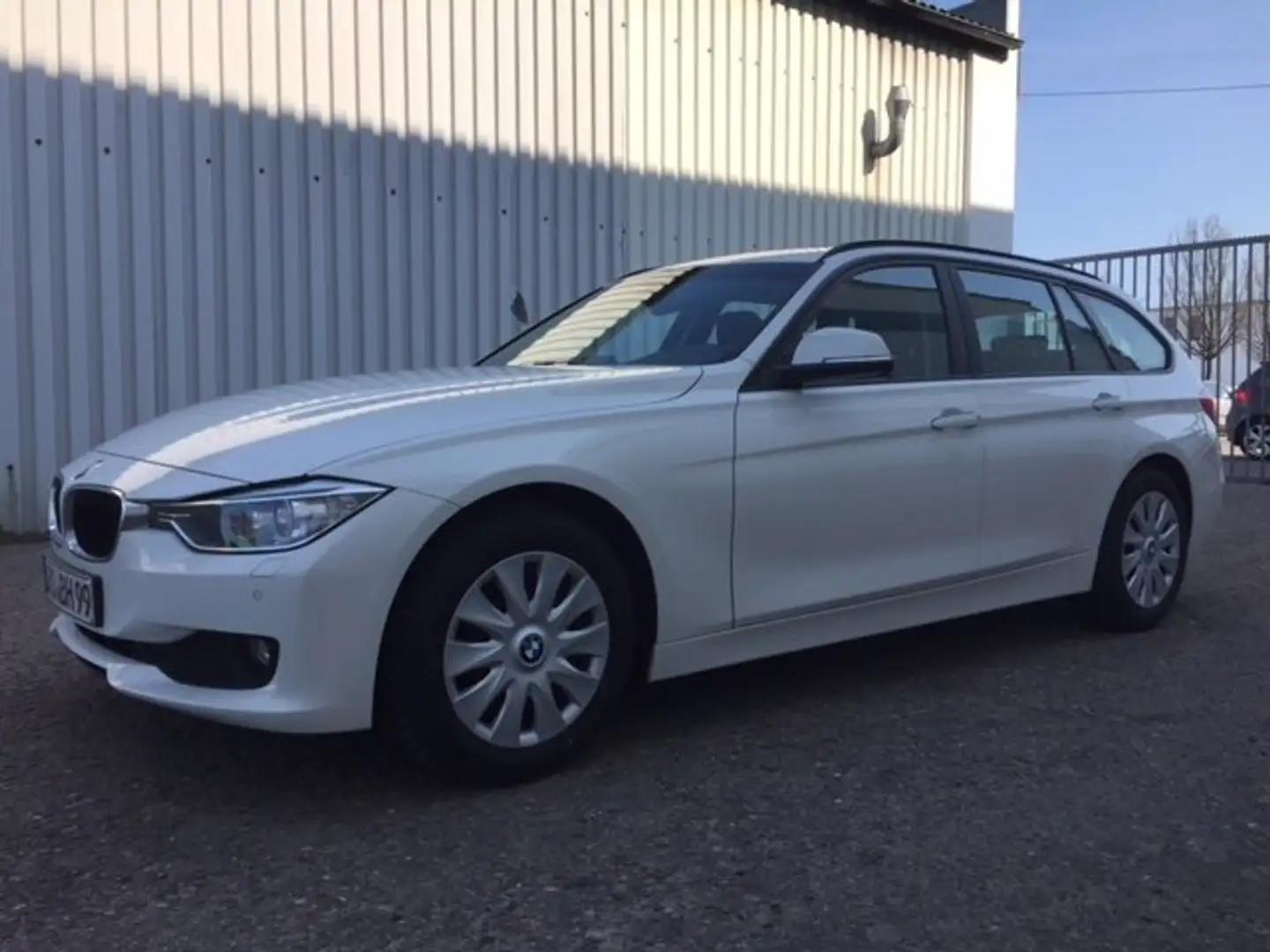BMW 318 318 d Blanc - 1