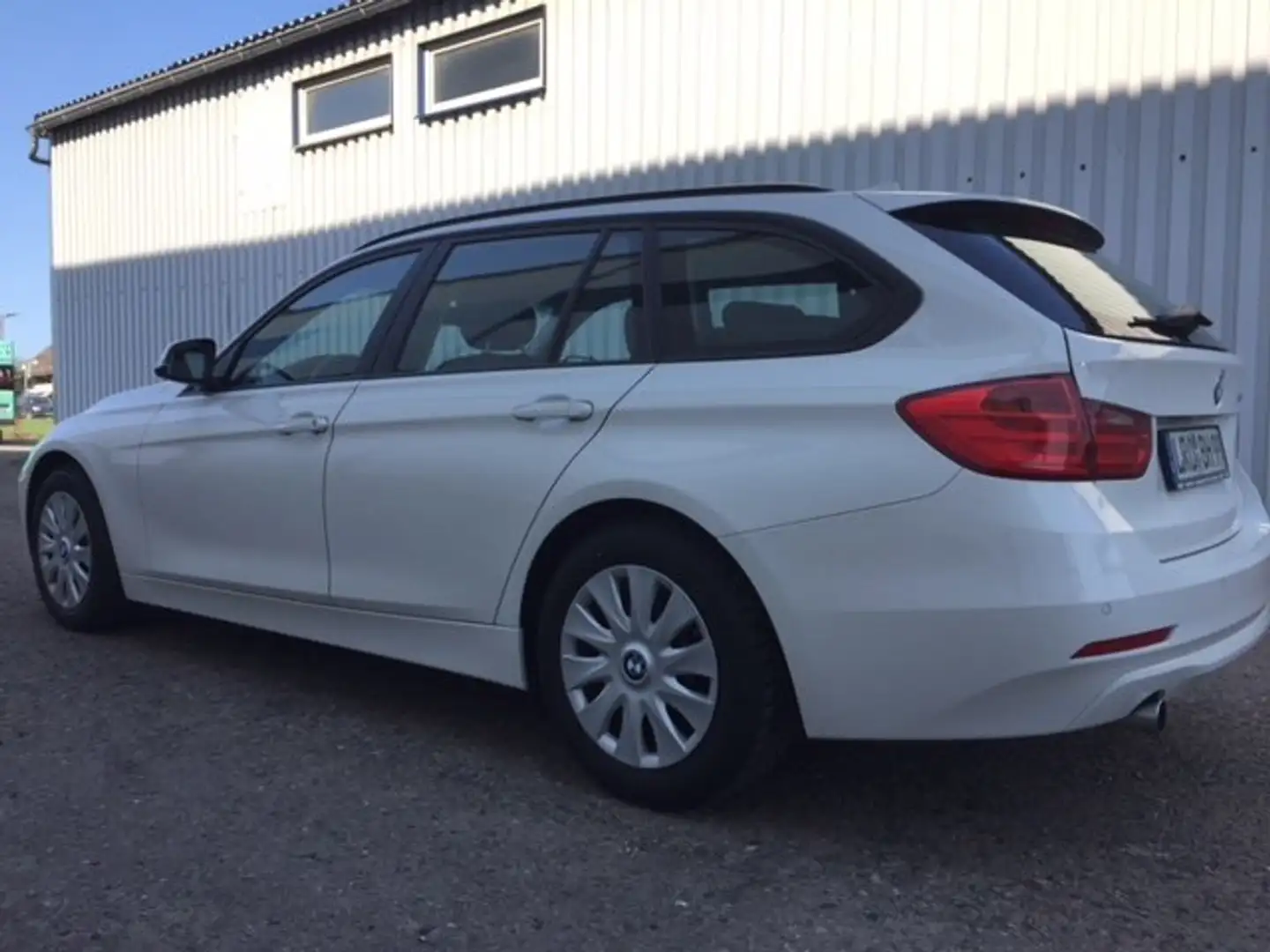 BMW 318 318 d Blanc - 2