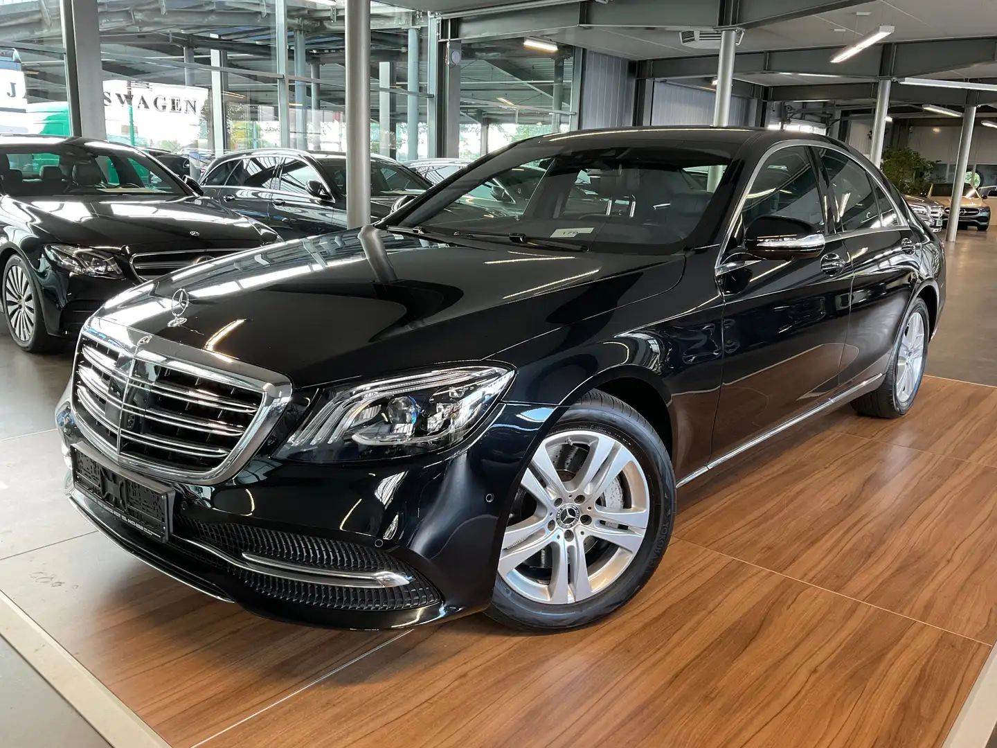 Mercedes-Benz S 400 S 400d 4Matic DISTRO/HUD/BURMESTER/MB-LED Чёрный - 1