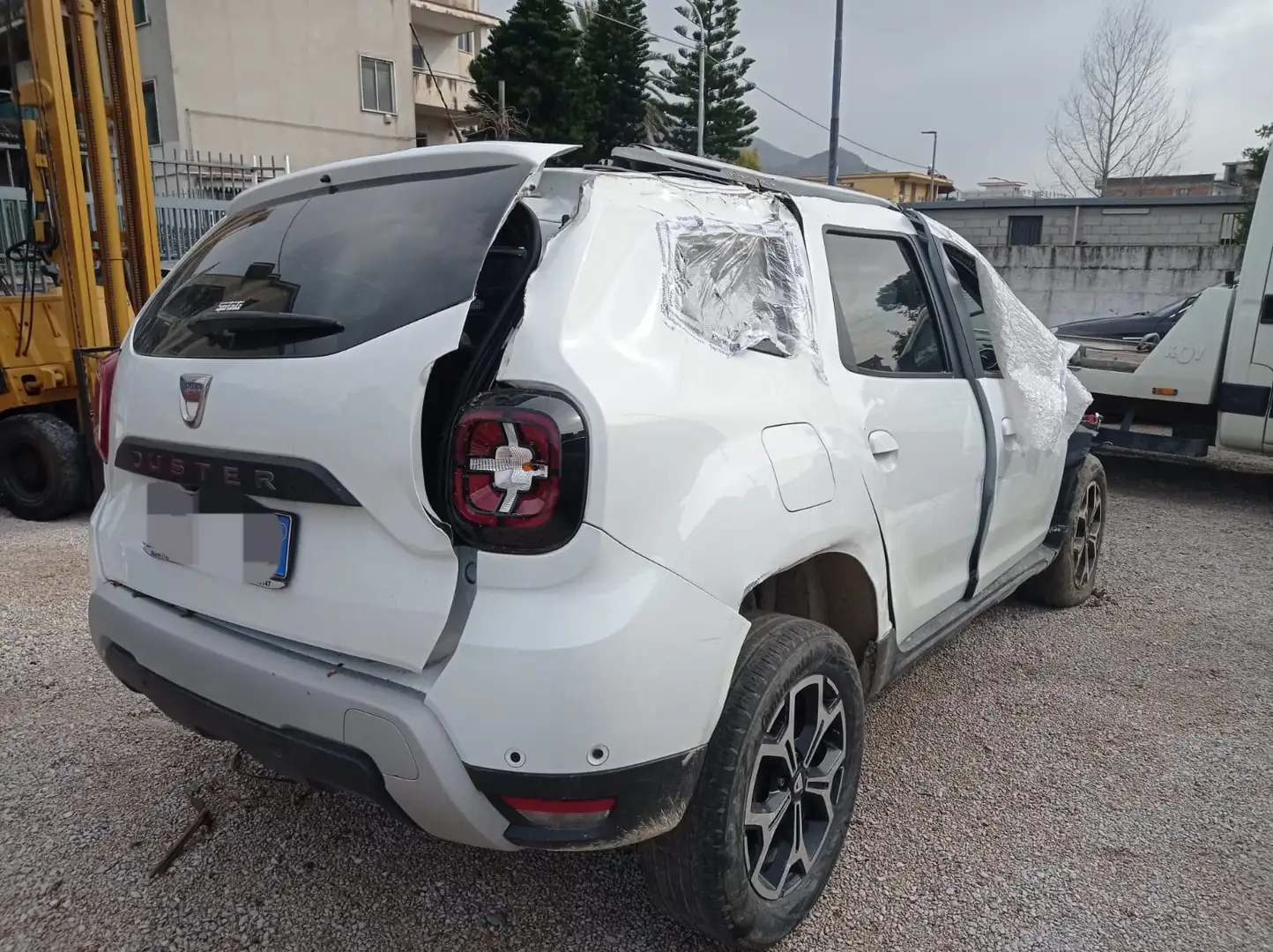 Dacia Duster 1.5 DCI 115cv Essential 4x2 Weiß - 2