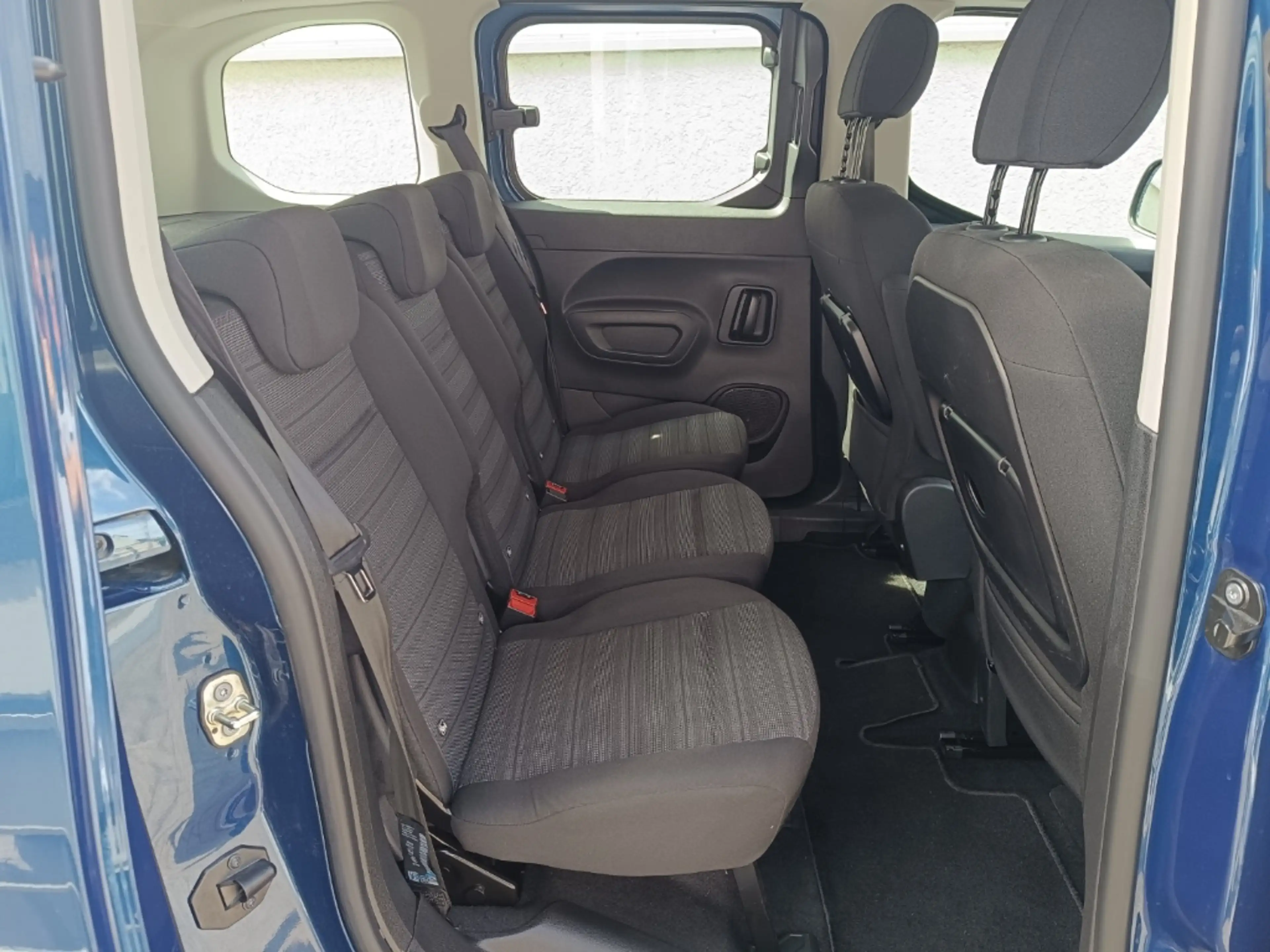 Opel Combo Life Edition — photo 12