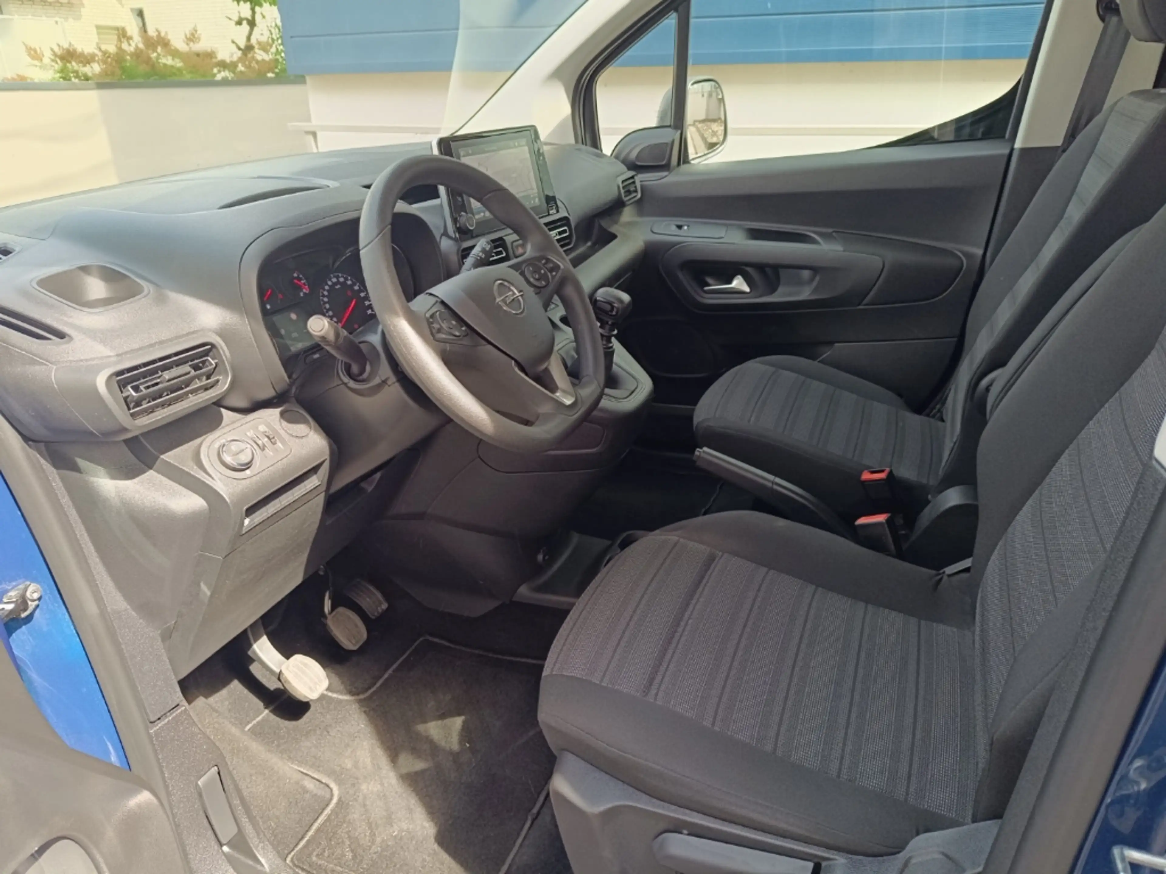 Opel Combo Life Edition — photo 9