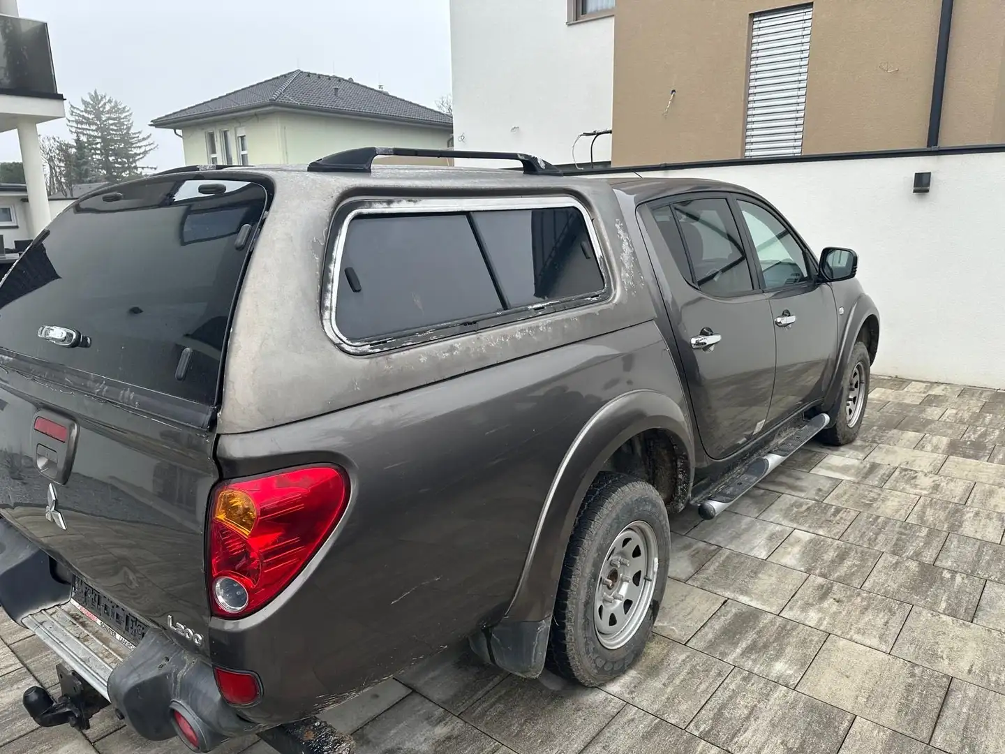 Mitsubishi L200 Braun - 2