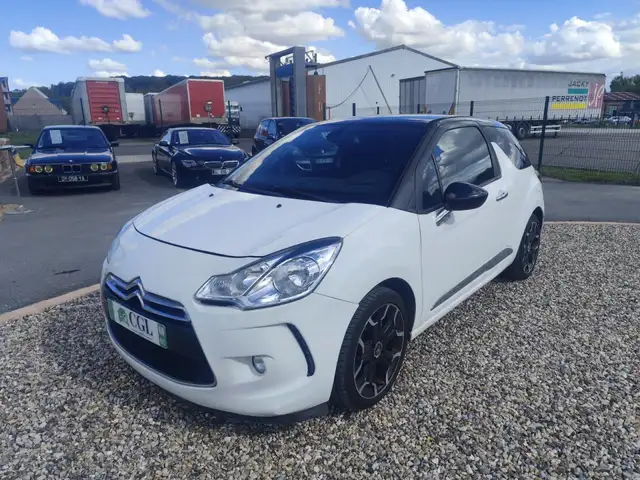 DS Automobiles DS 3 1.6 e-HDi 90ch So Chic