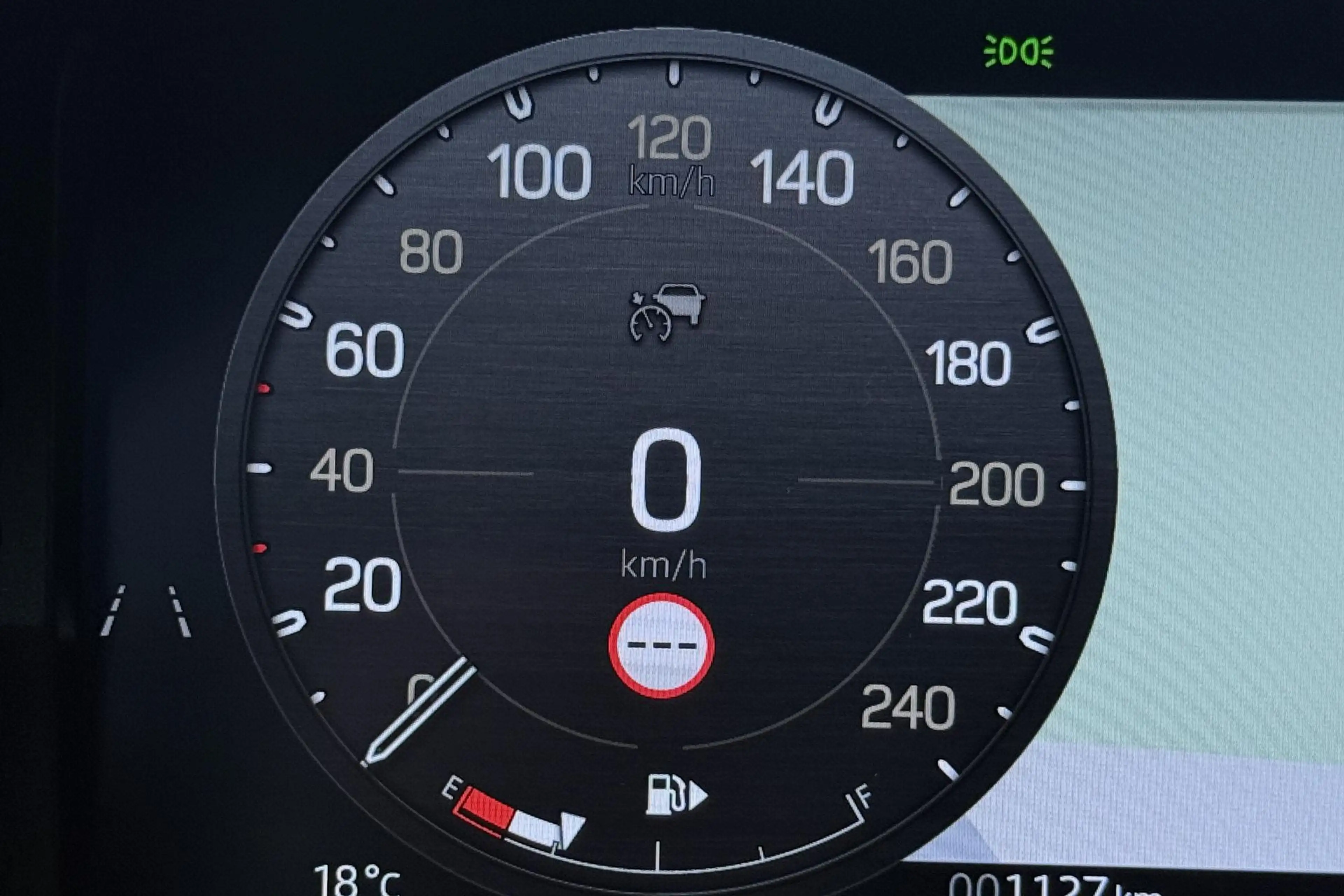 Land Rover Defender 2.0 P300e 110 X-Dynamic HSE | SATIN | Luchtvering — photo 21