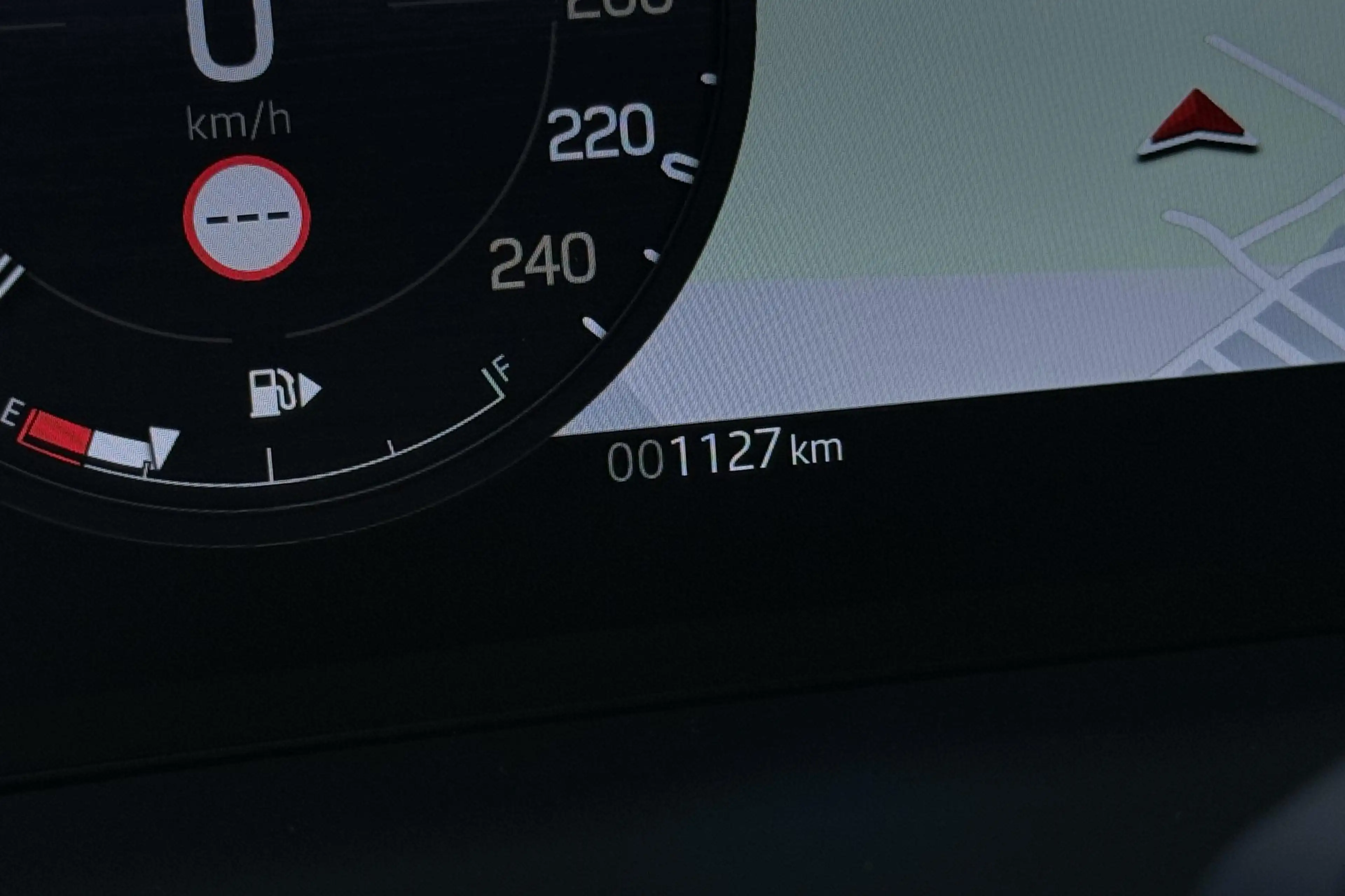 Land Rover Defender 2.0 P300e 110 X-Dynamic HSE | SATIN | Luchtvering — photo 20