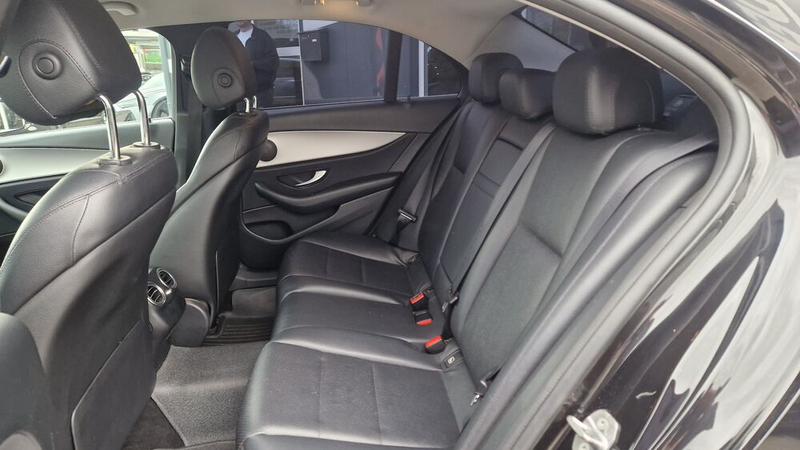 Mercedes-Benz E 200 d aut. AMG Line — photo 10