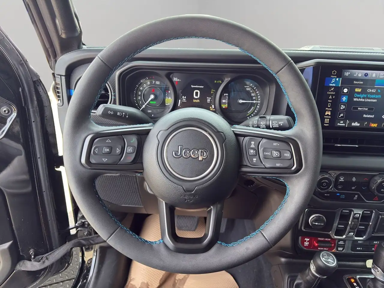 Jeep Wrangler photo Jeep Wrangler