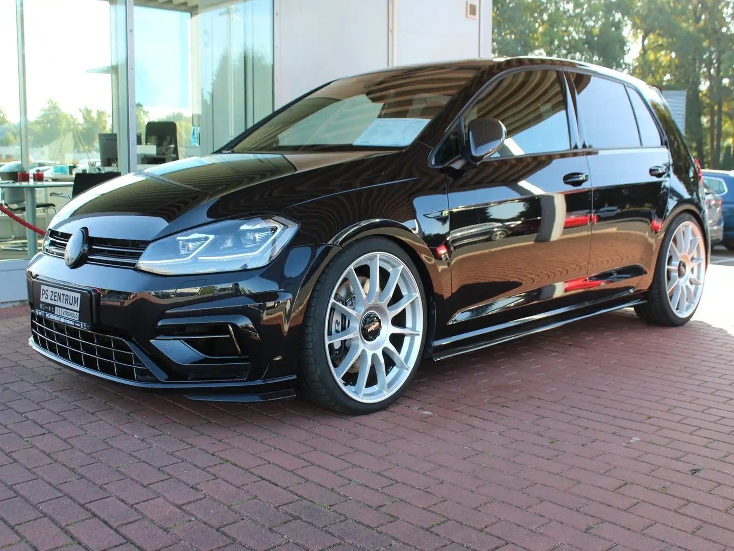 Volkswagen Golf R 2.0 TSI DSG 4M Black - 2