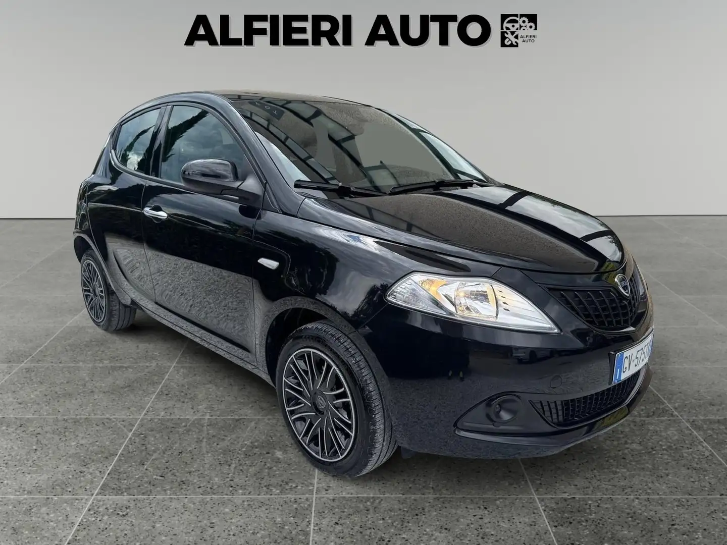 Lancia Ypsilon 1.0 FireFly Hybrid 70cv MT6 Silver S&S - 5 posti Nero - 1
