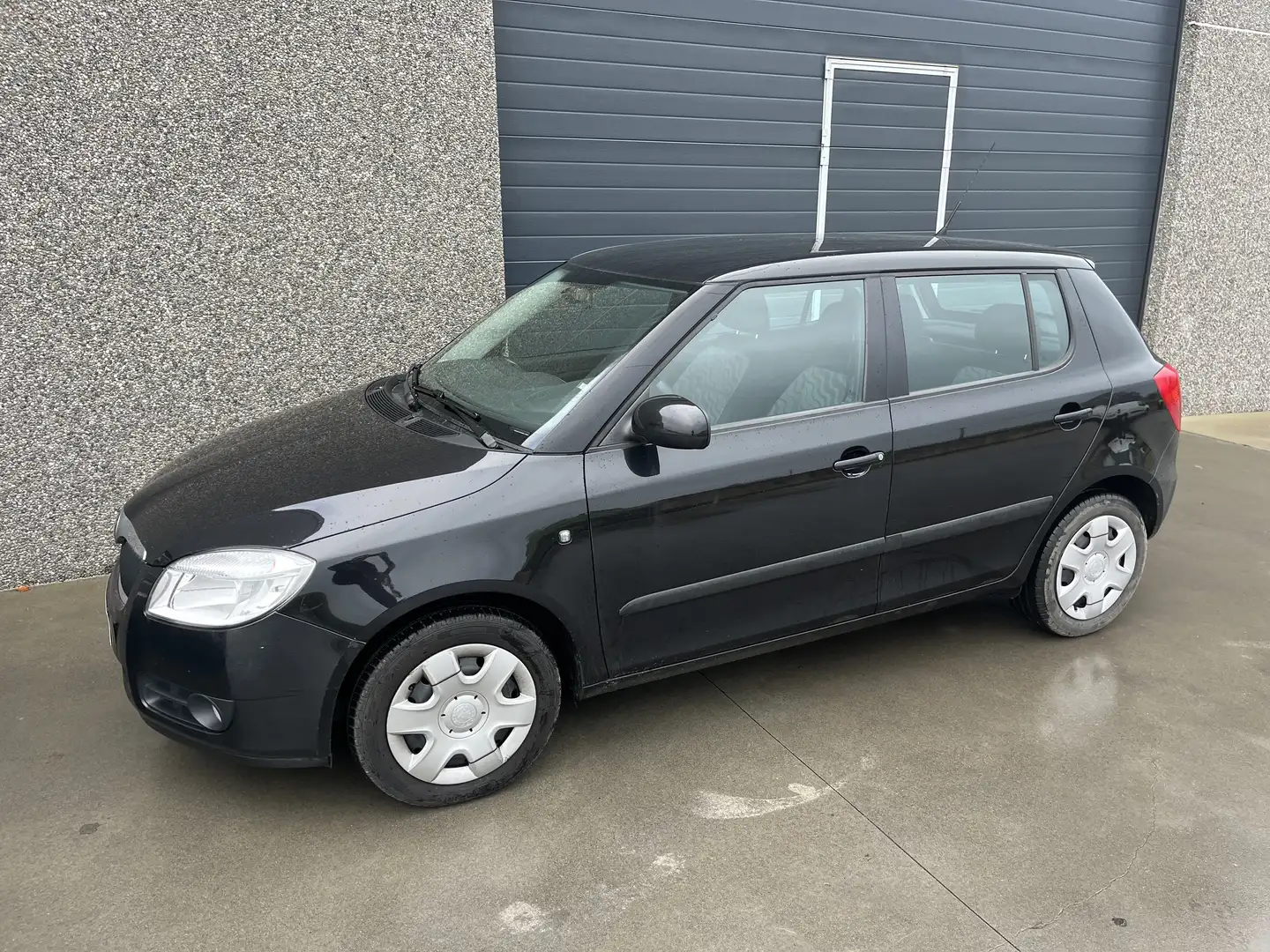 Skoda Fabia 1.4i Ambiente - 1ère main - Belge - Garantie Nero - 2