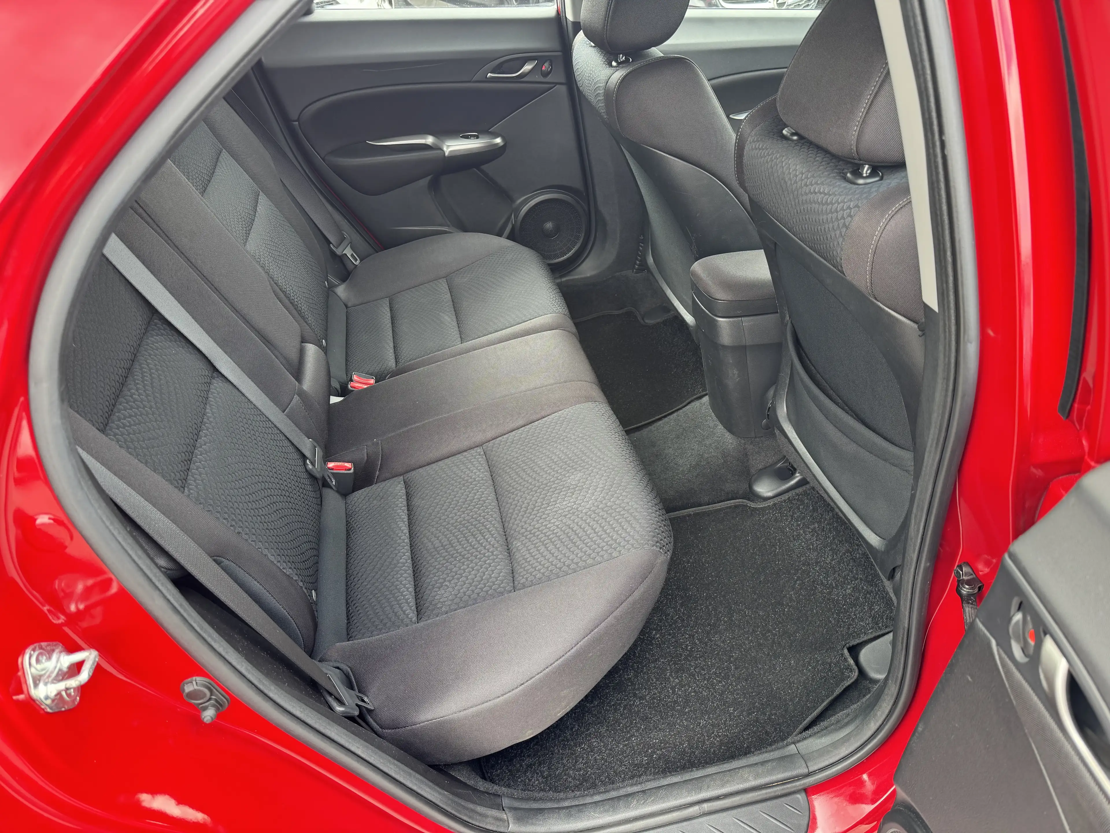 Honda Civic Lim. 5-trg. 1.4 Comfort / 1 Hand — photo 13