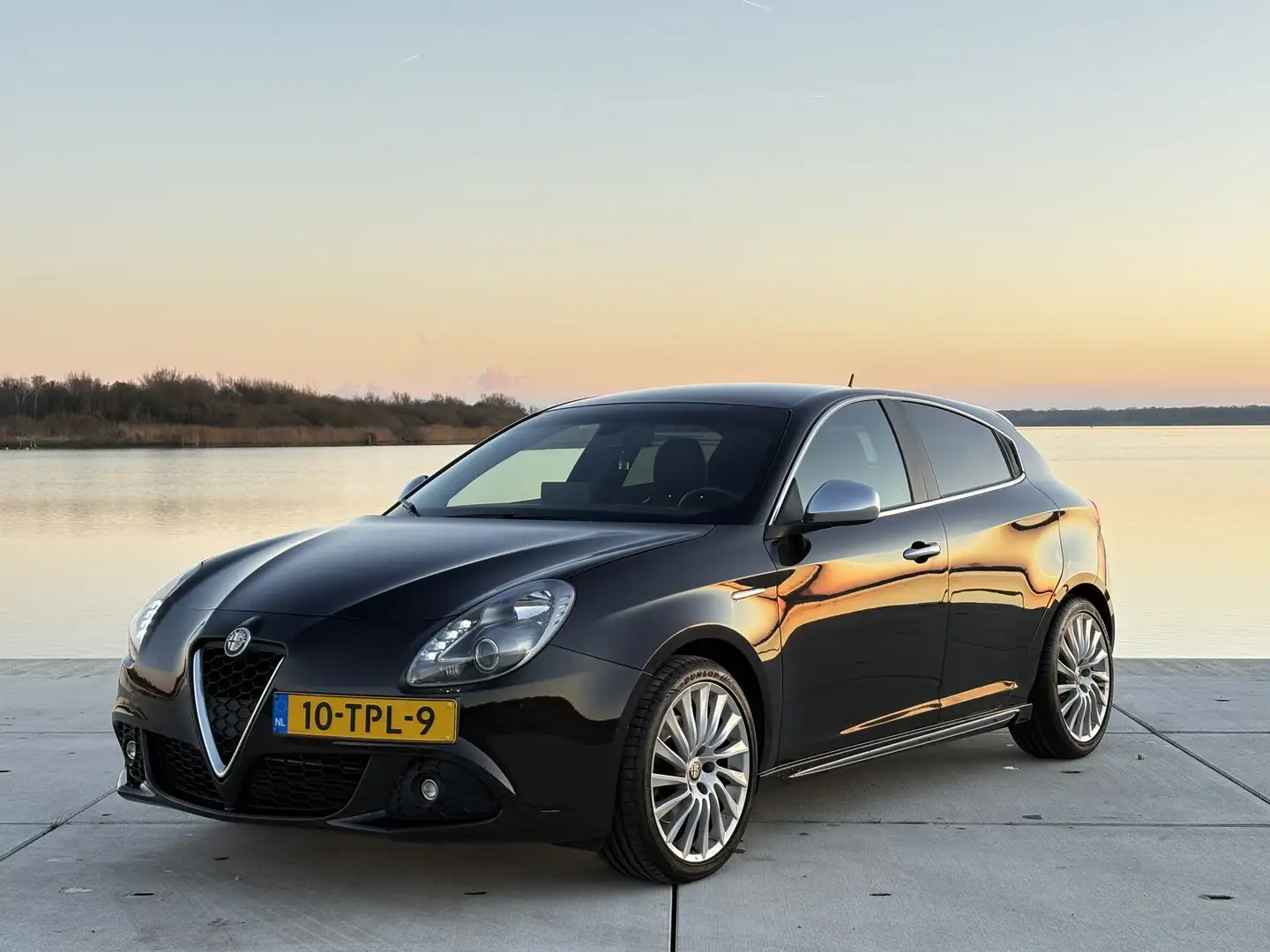 Alfa Romeo Giulietta 1.4 TB 16V Multiair Distinctive - Quadrifoglio - 1