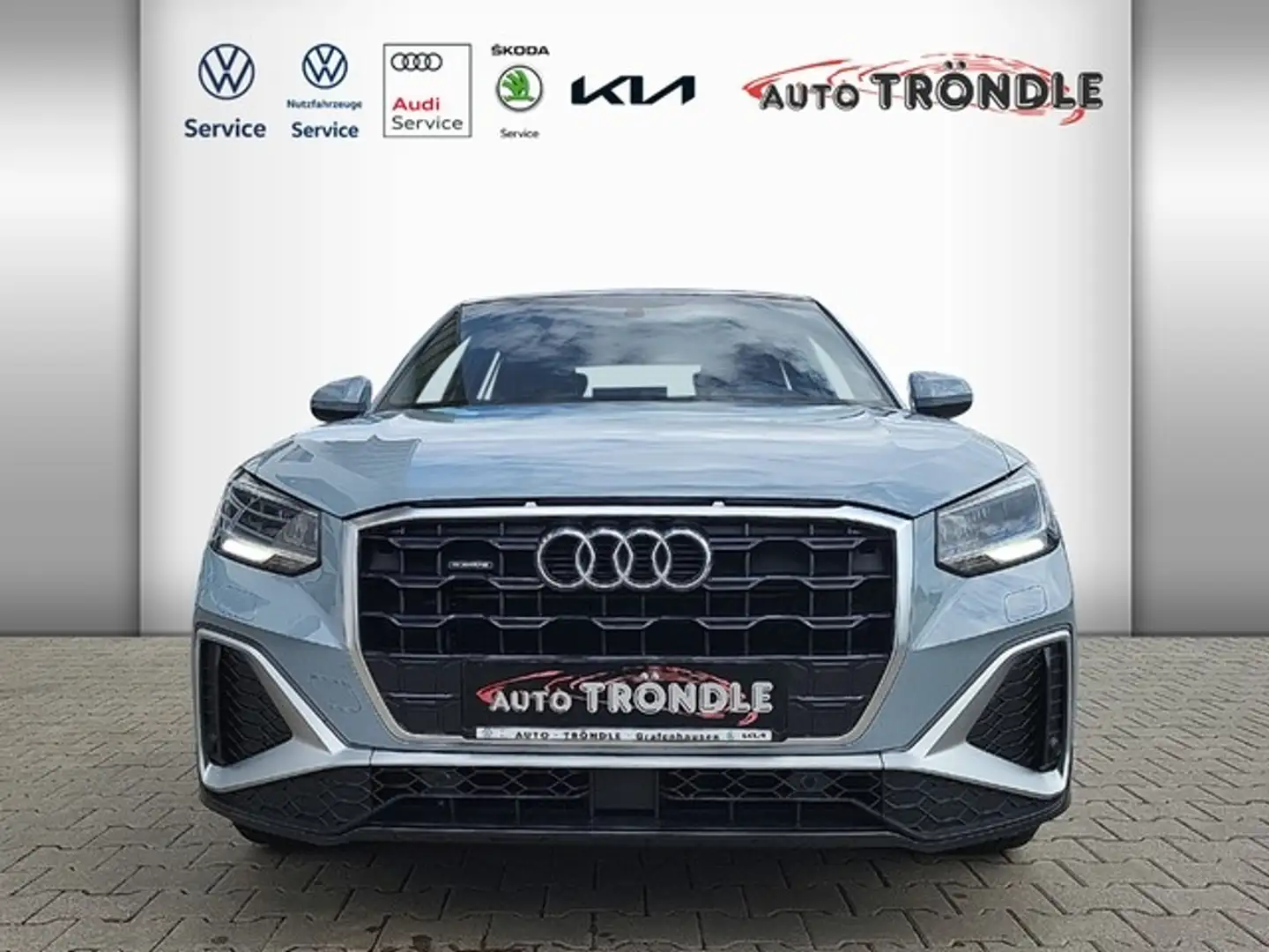 Audi Q2 40 TFSI quattro S tronic line +Pano Grau - 2