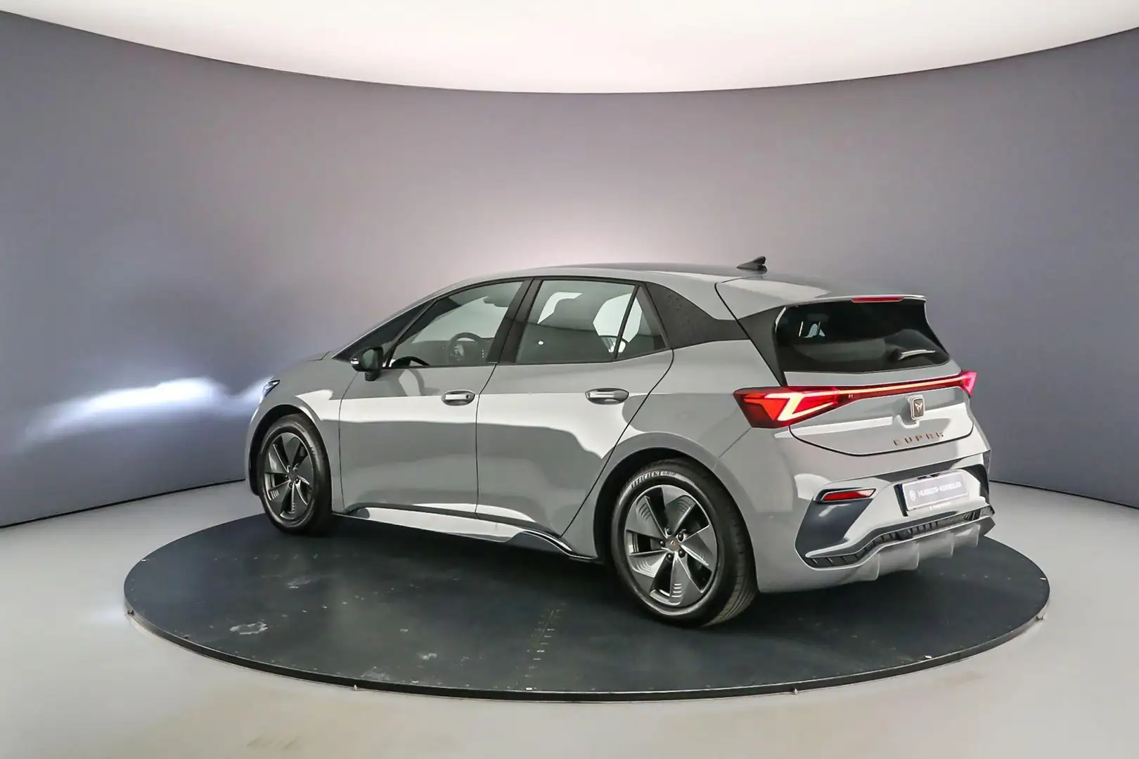 CUPRA Born Business One 204pk Automaat Adaptive cruise contro Šedá - 2