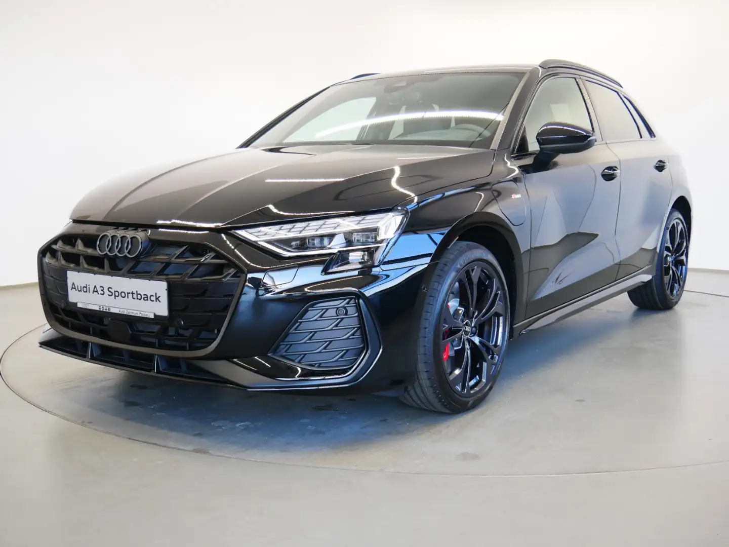 Audi A3 Sportback S line 45 TFSI e 200(272)  S tronic Noir - 2