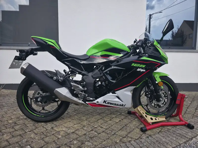 Kawasaki Ninja 125