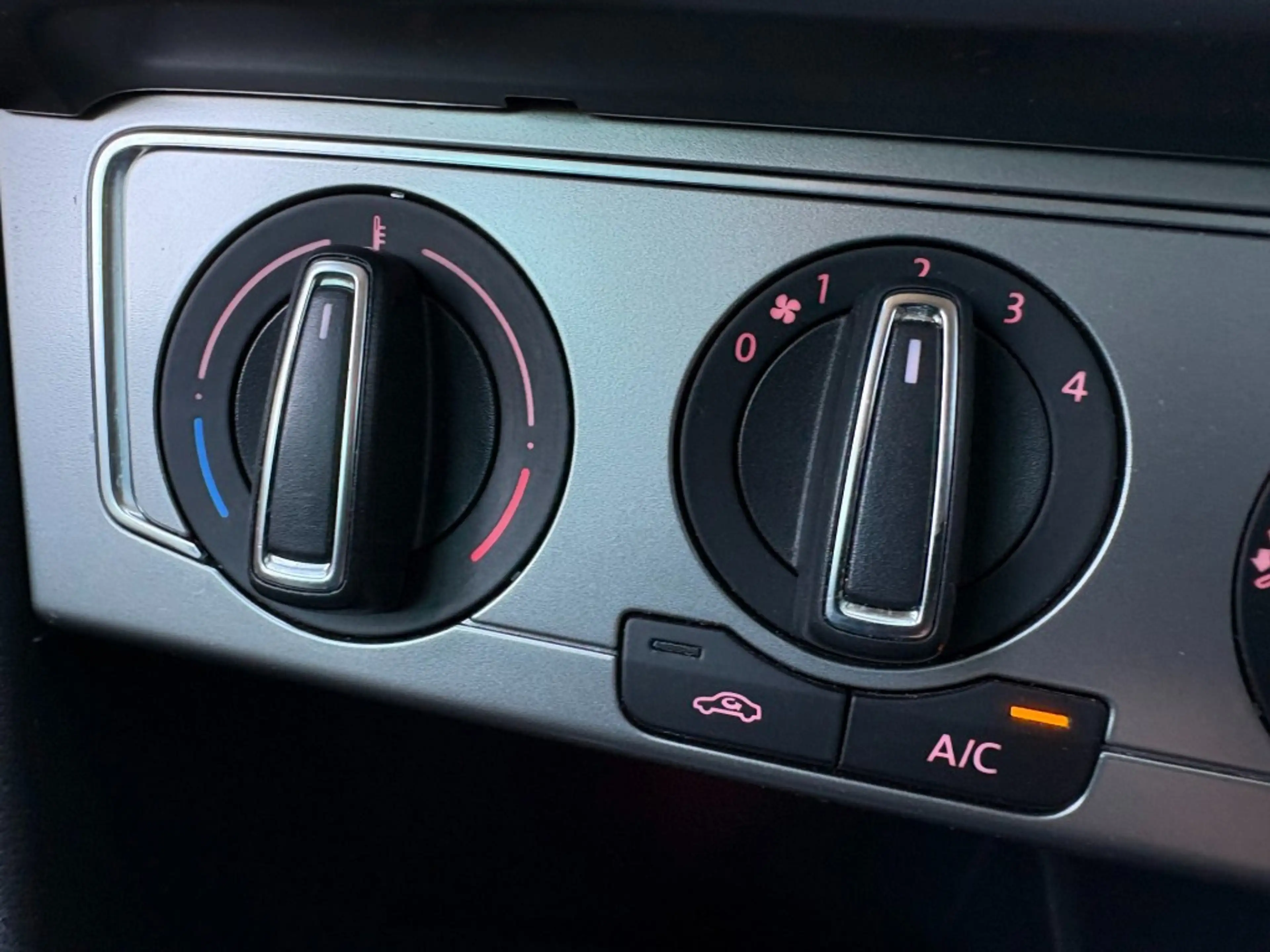 Volkswagen Polo 1.2 TSI HIGHLINE  Airco, 17Inch, PDC — photo 14