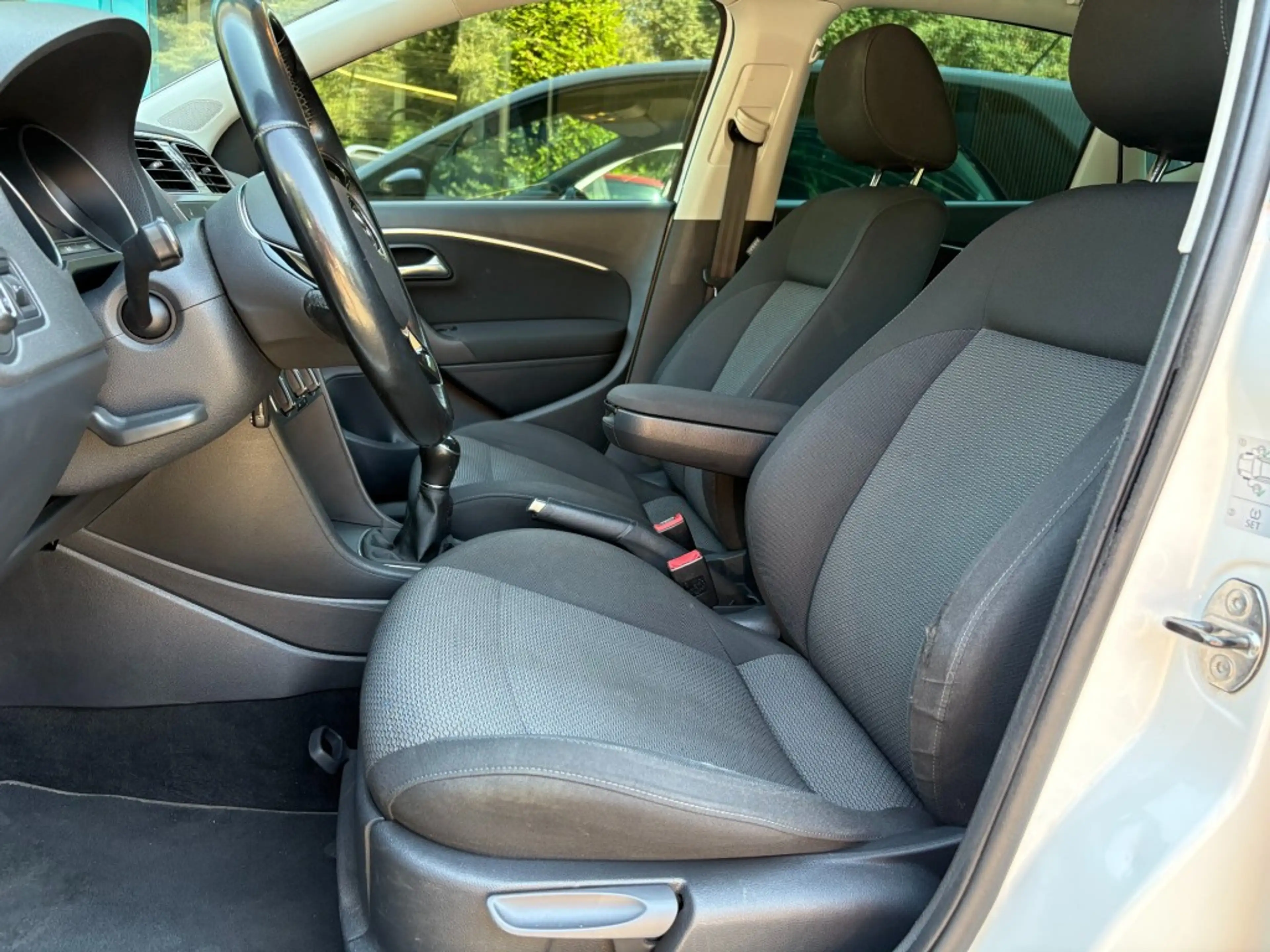 Volkswagen Polo 1.2 TSI HIGHLINE  Airco, 17Inch, PDC — photo 6