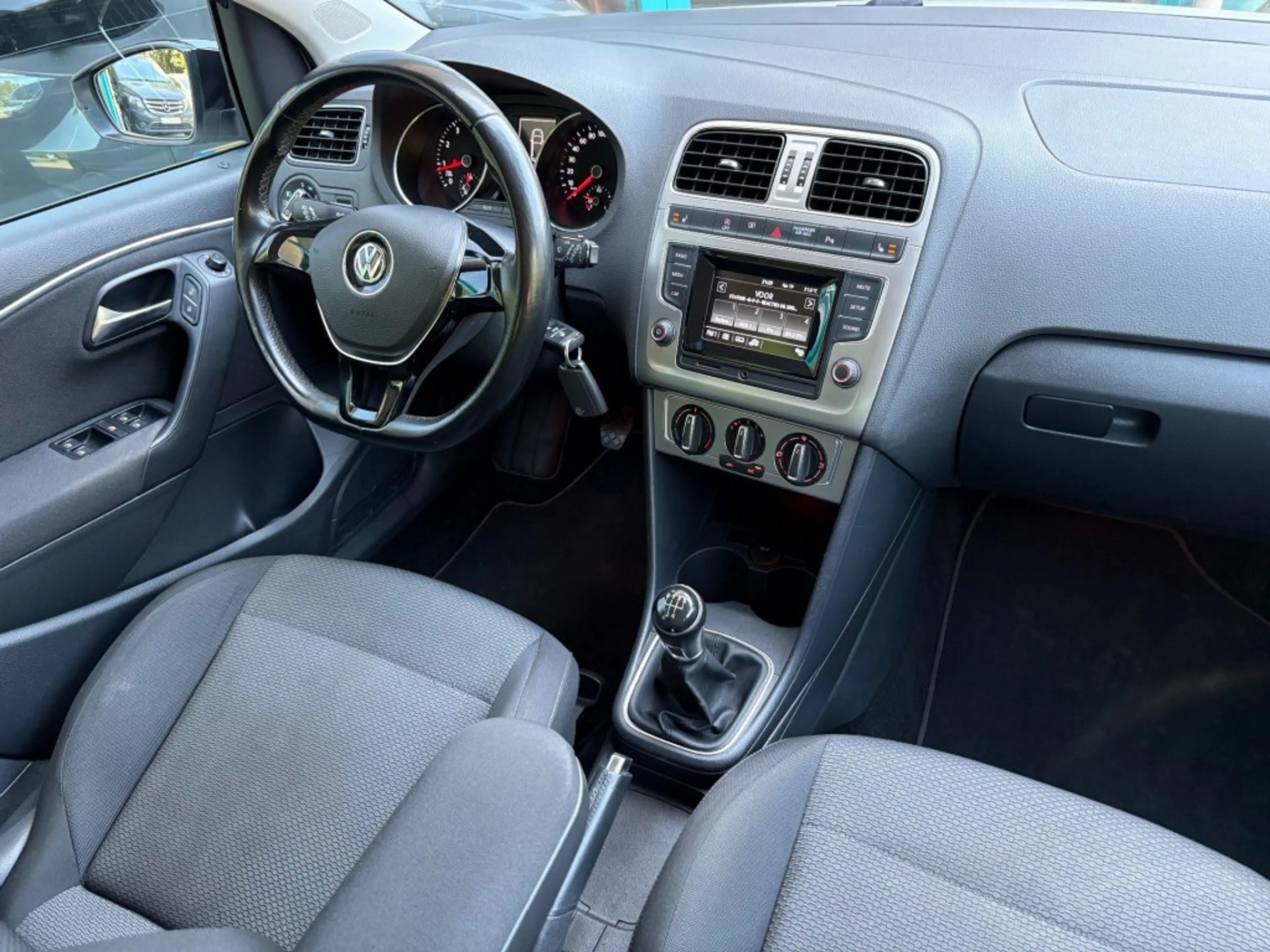Volkswagen Polo 1.2 TSI HIGHLINE  Airco, 17Inch, PDC — photo 9