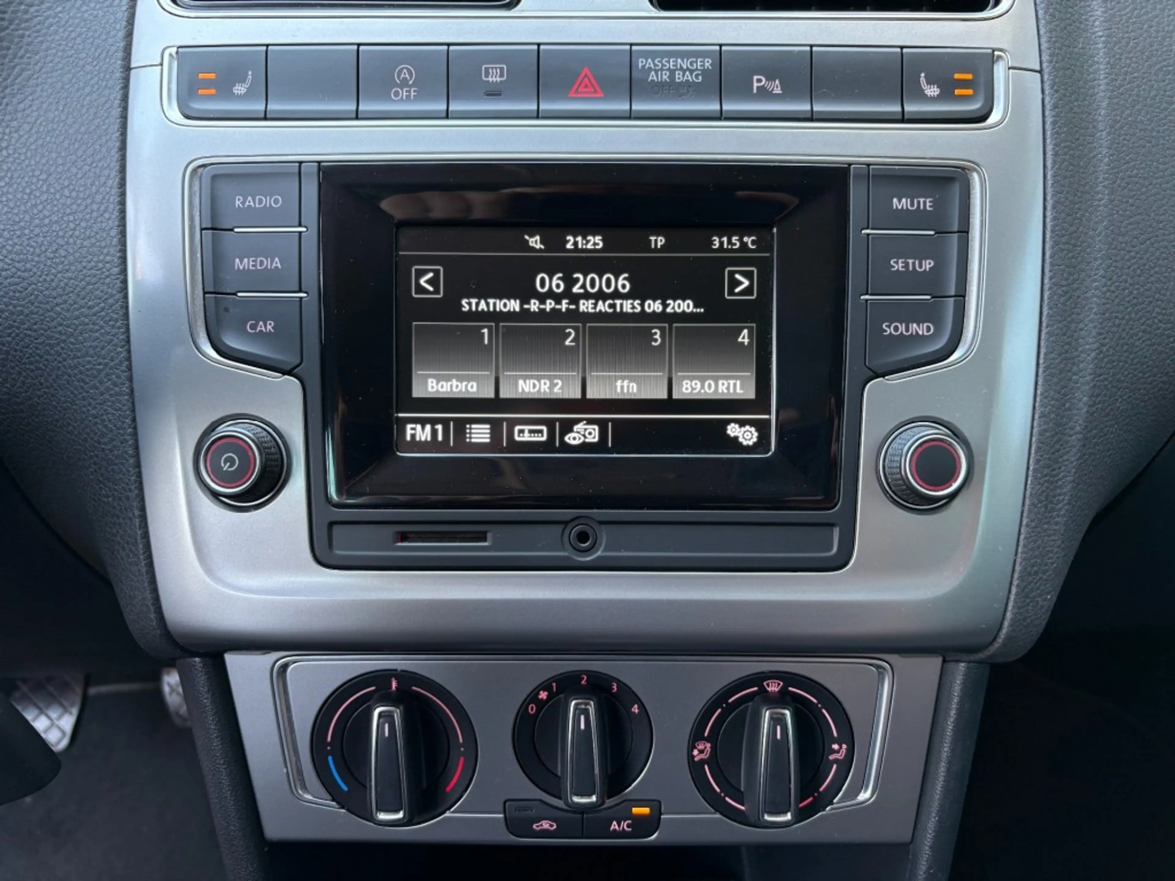 Volkswagen Polo 1.2 TSI HIGHLINE  Airco, 17Inch, PDC — photo 12