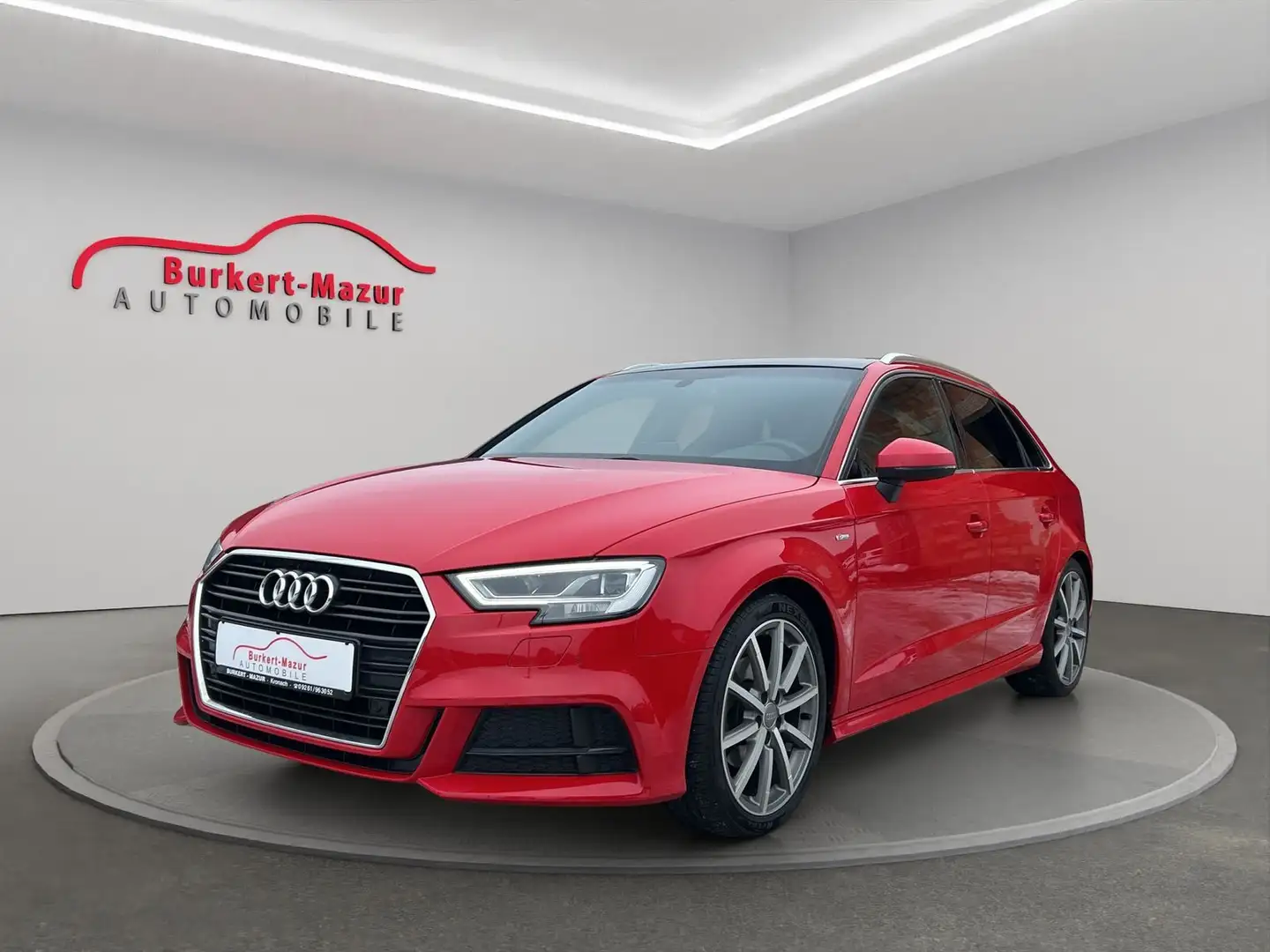 Audi A3 1.5 TSI Sportback*S-LINE*SPORTSITZE*PANO*KAM* Rot - 1