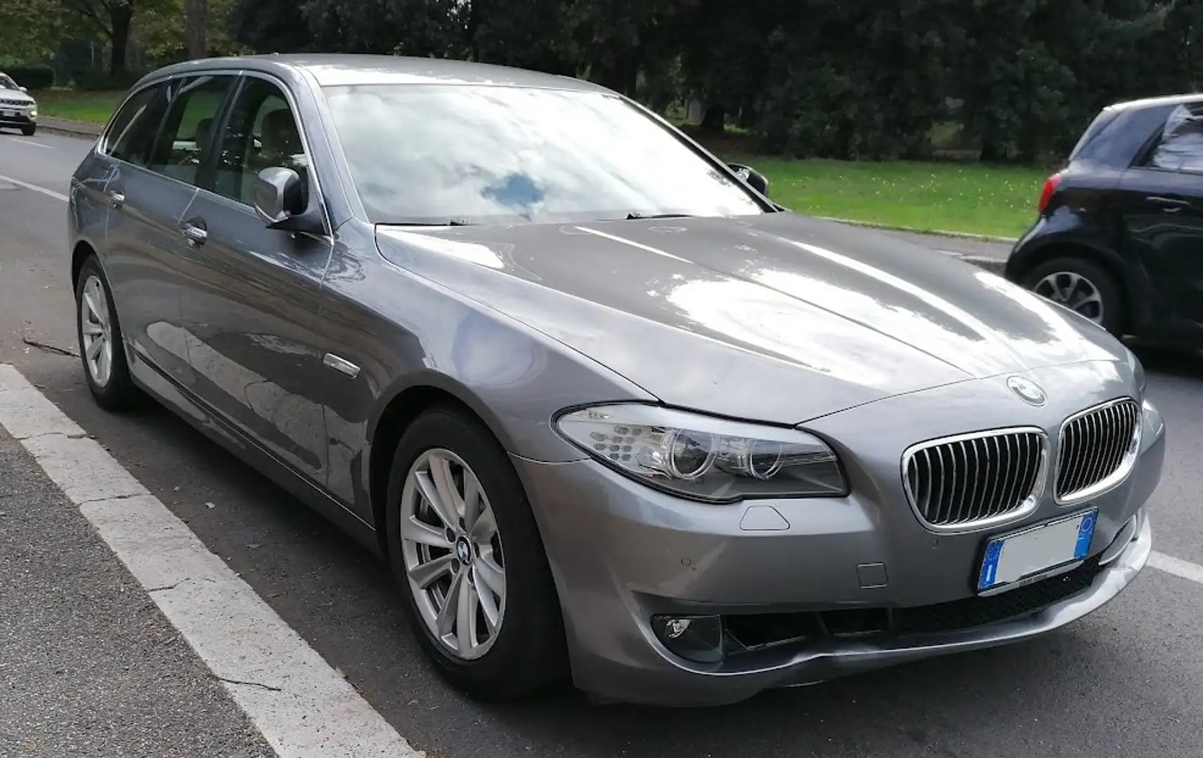 BMW 530 Serie 5 F11 Touring 530d Touring Futura Grigio - 1