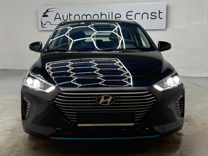 Hyundai IONIQ Premium Plug-In Hybrid — photo 6